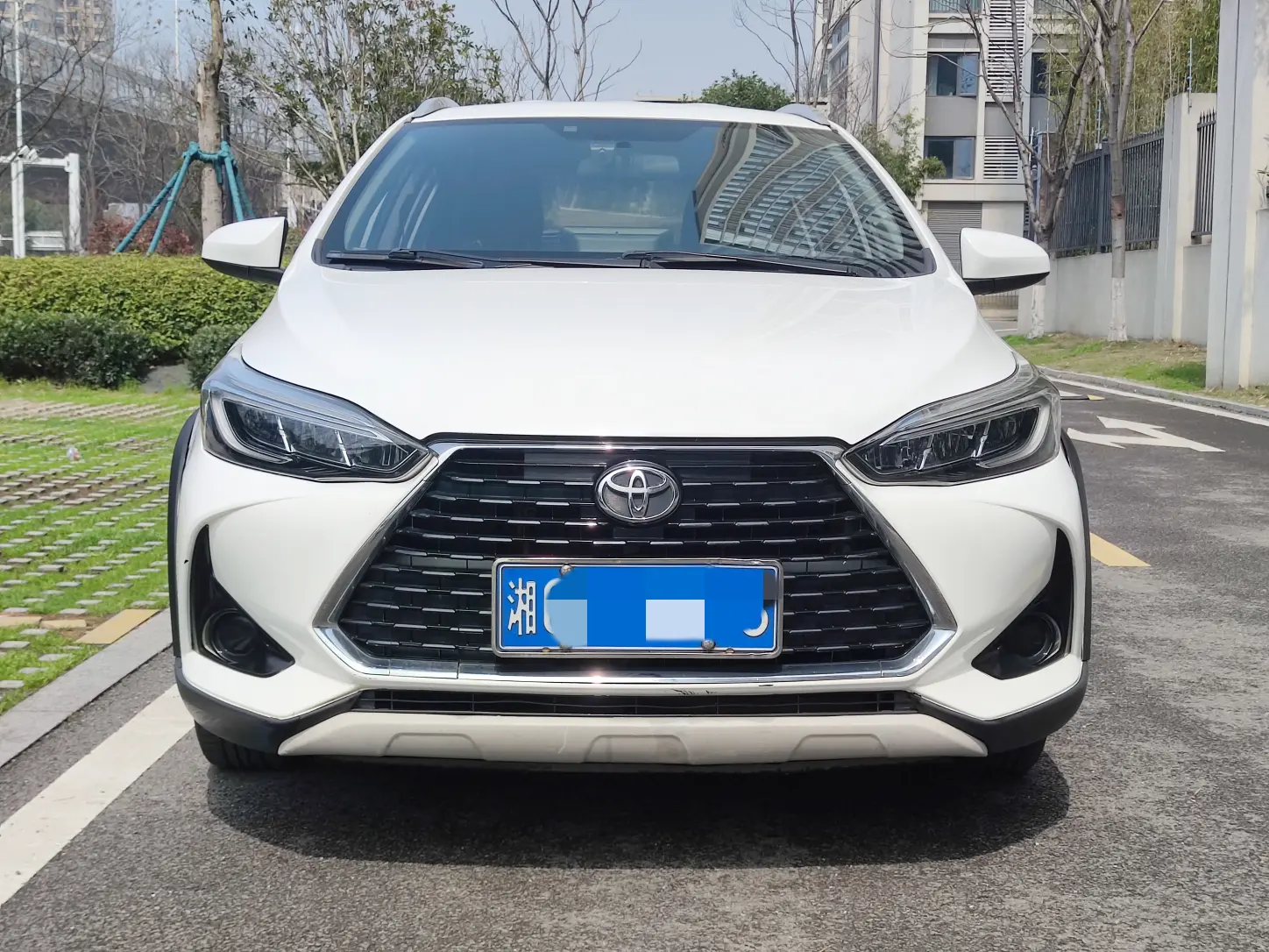 Toyota Yaris L  из Китая