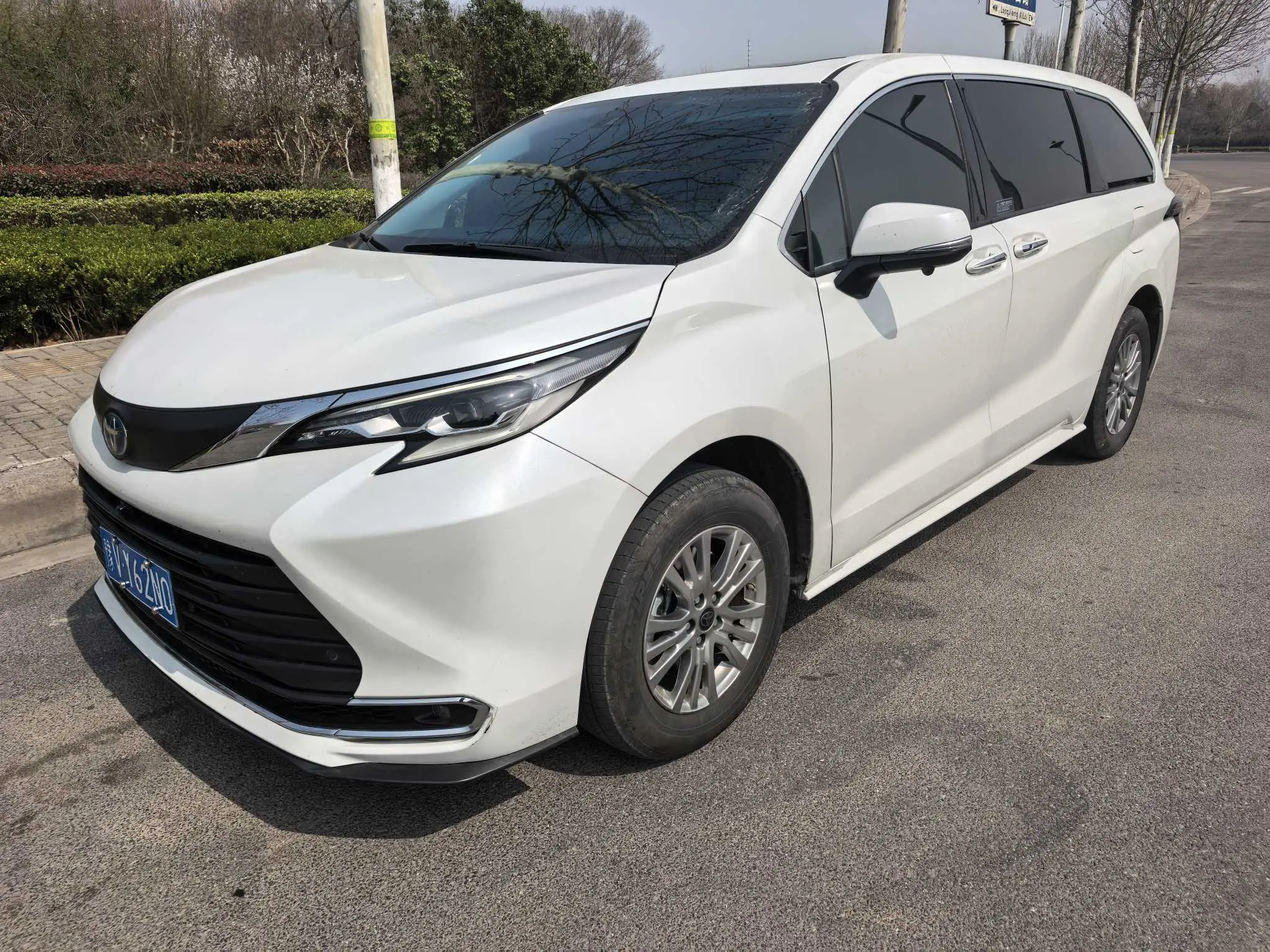 Toyota Sienna  из Китая