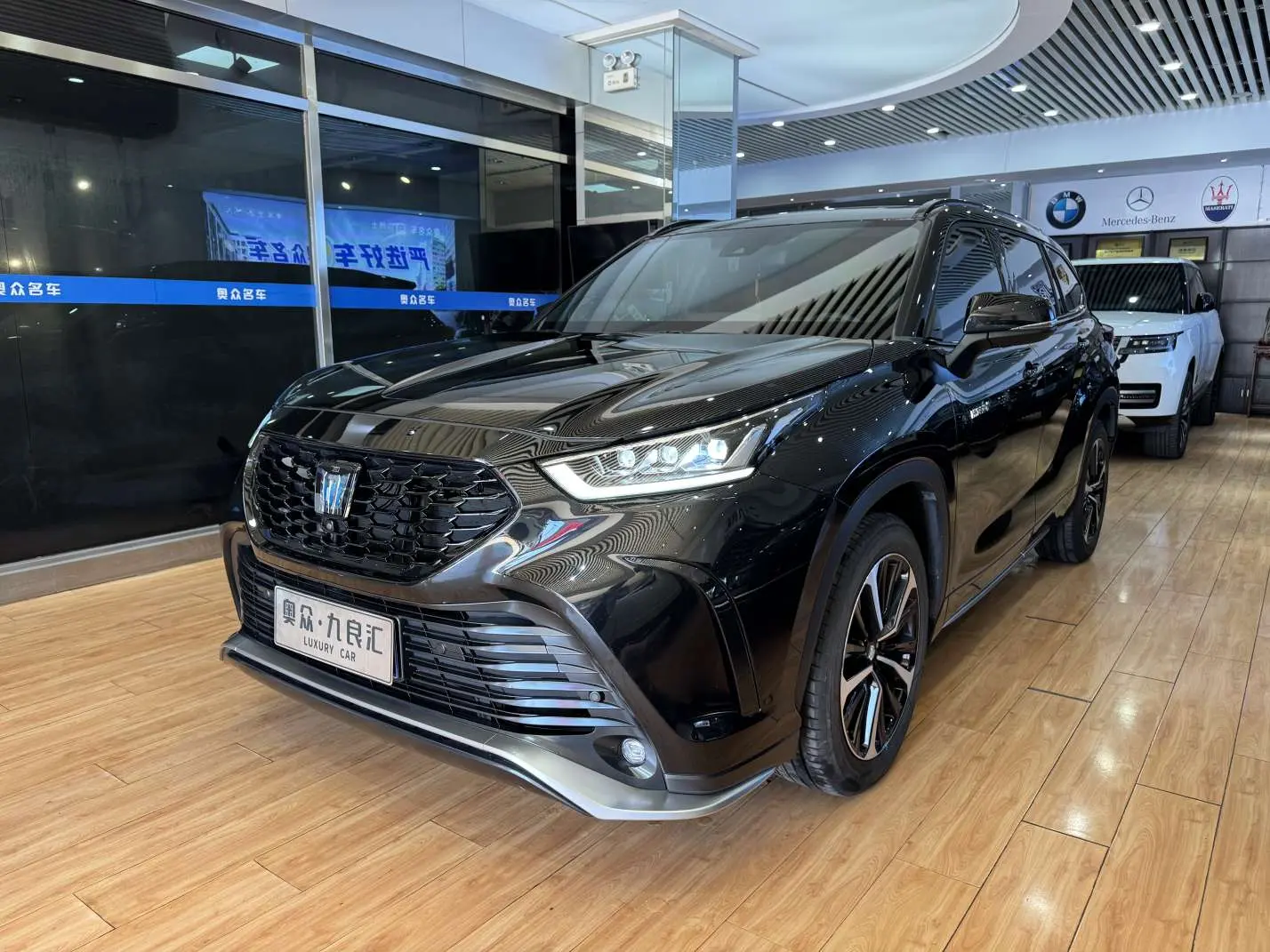 Toyota Crown Kluger
