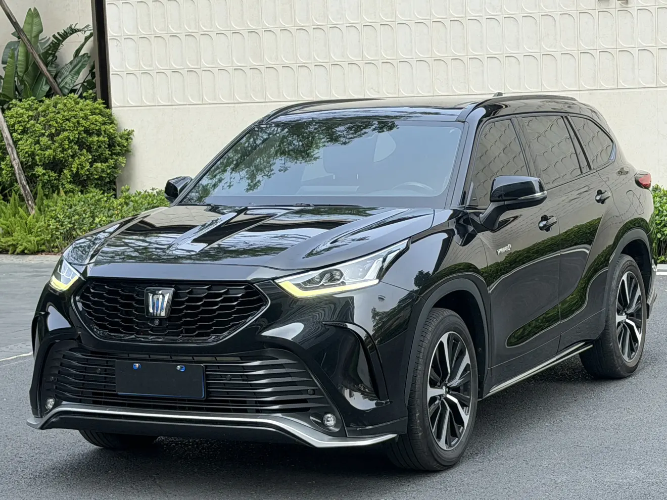Toyota Crown Kluger