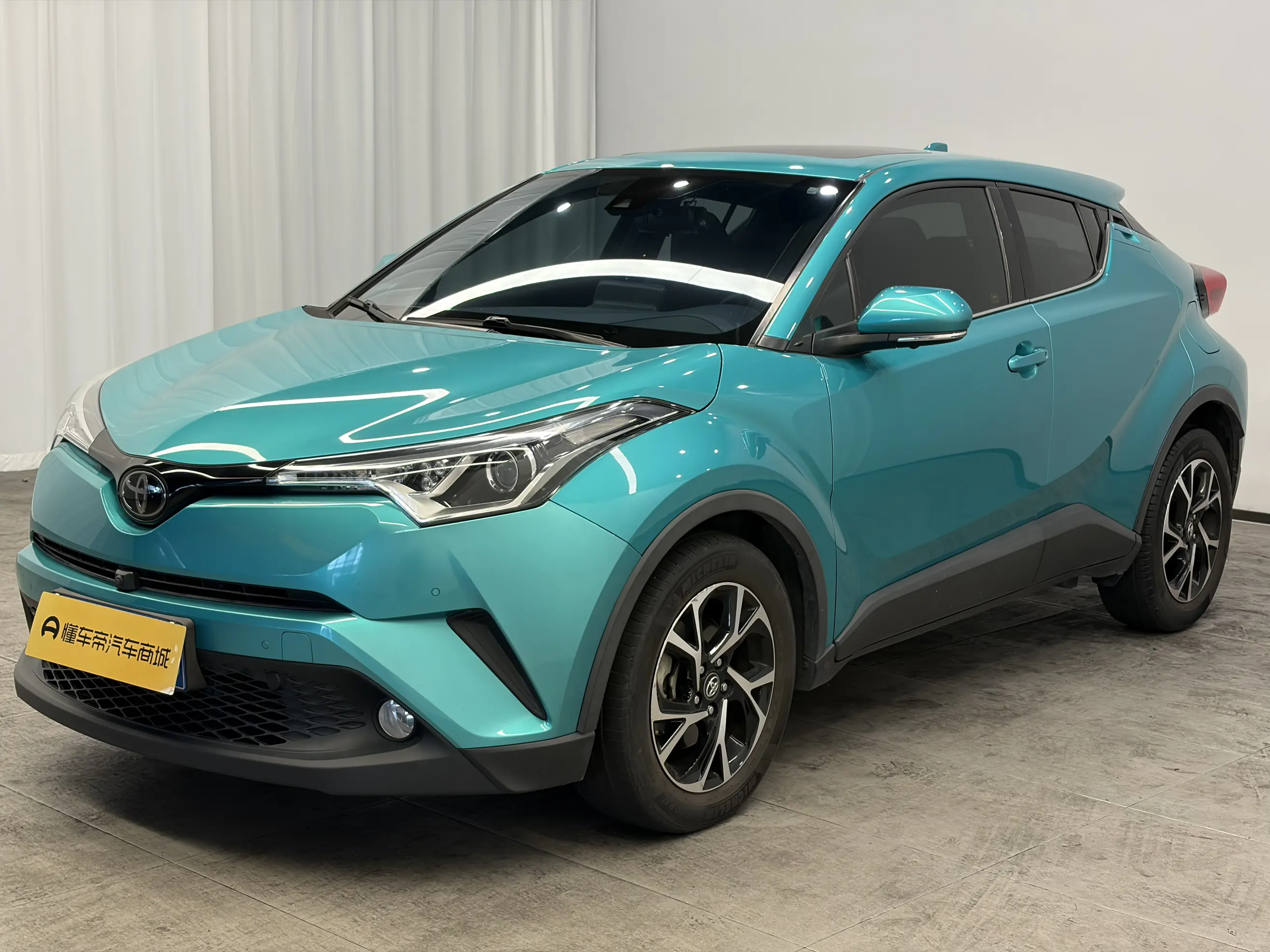 Toyota C-HR  из Китая