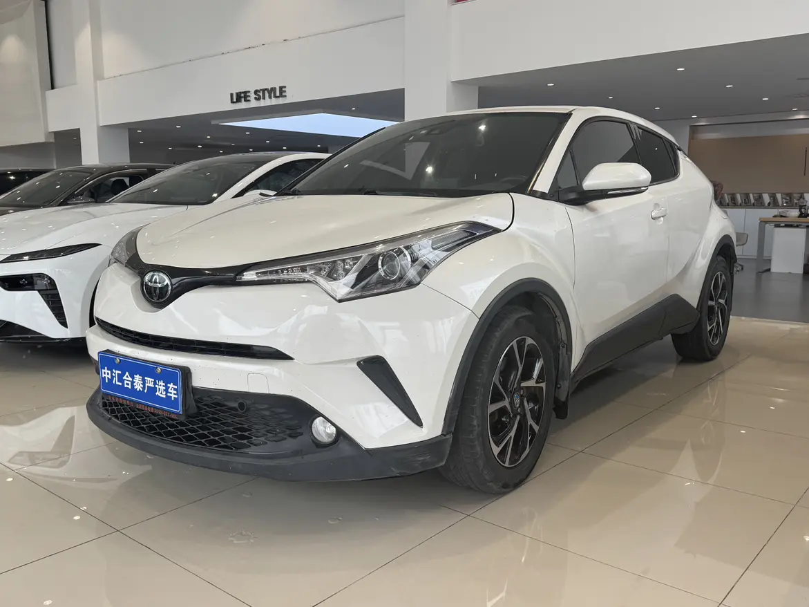 Toyota C-HR  из Китая