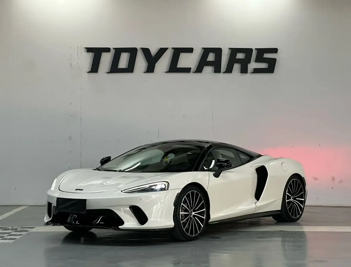 McLaren GT  из Китая