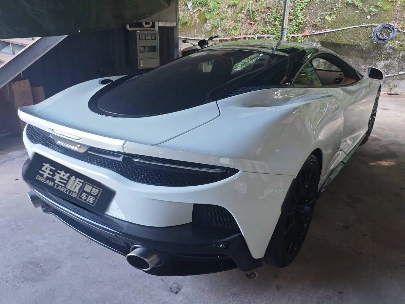 McLaren GT