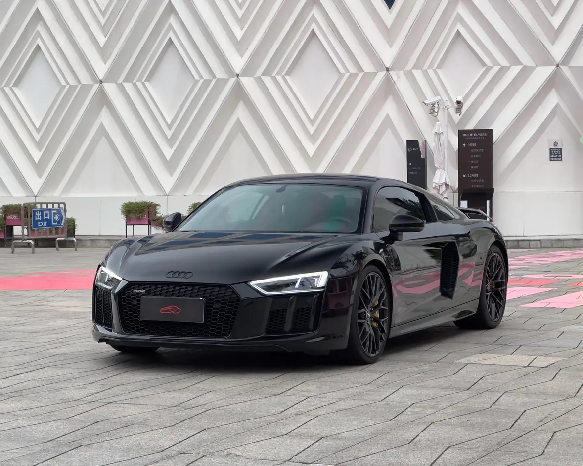 Audi R8