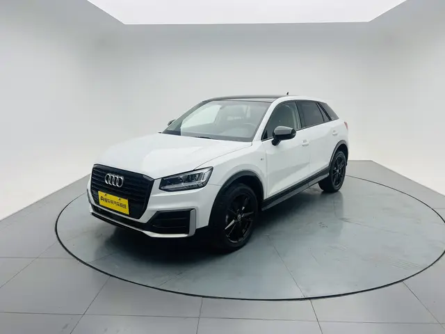 Audi Q2L