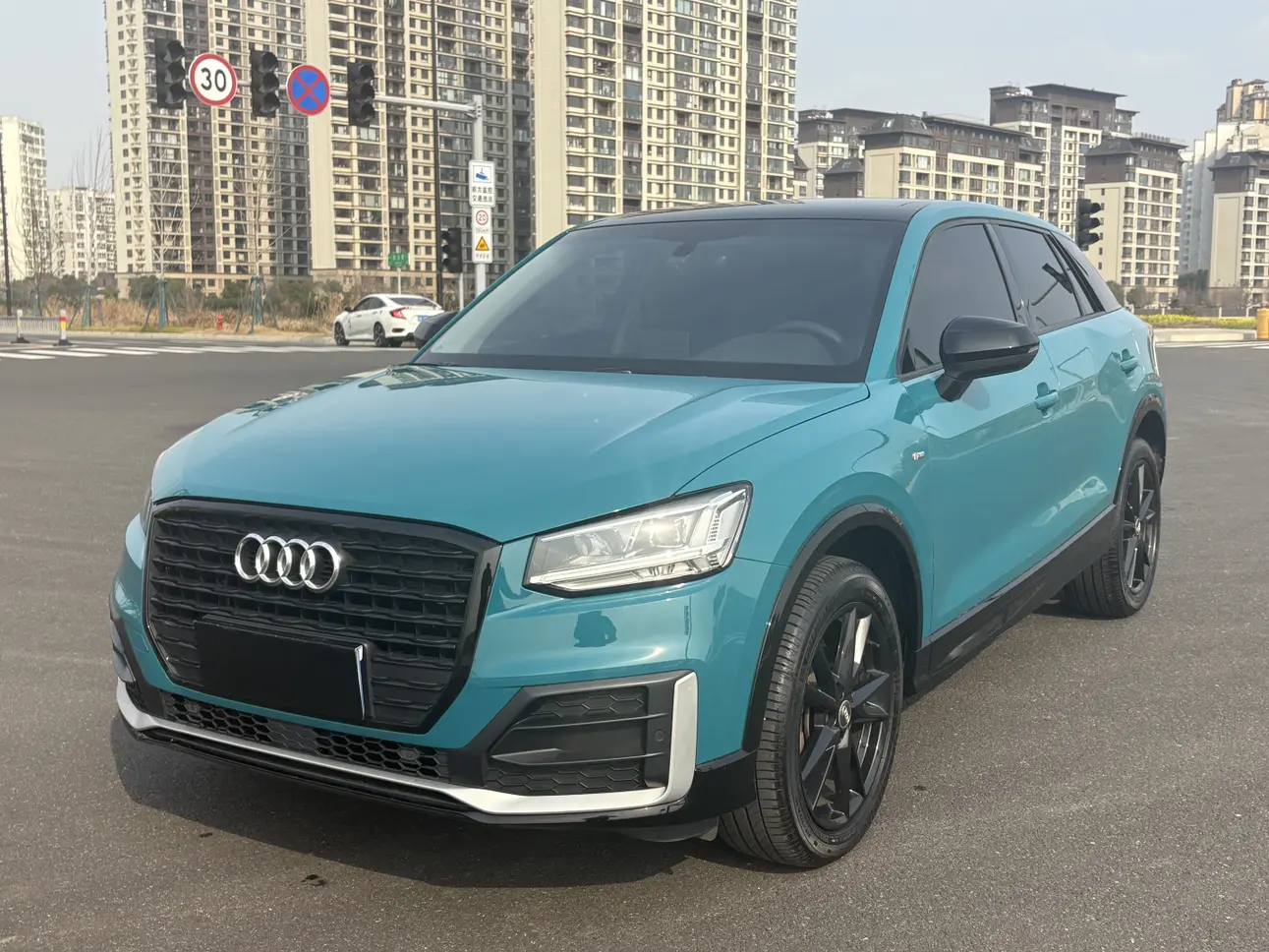 Audi Q2L