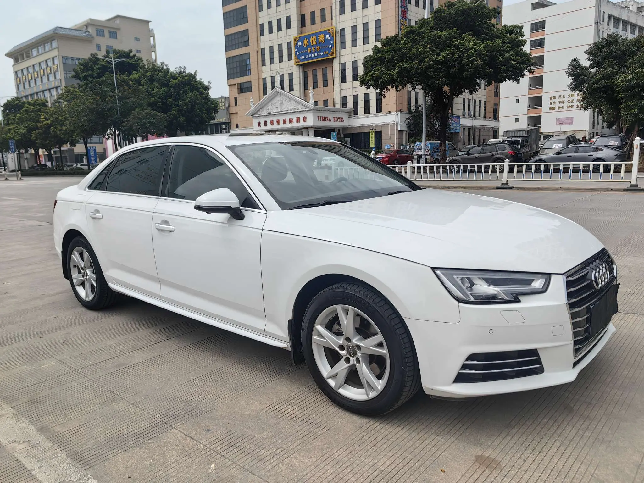 Audi A4L