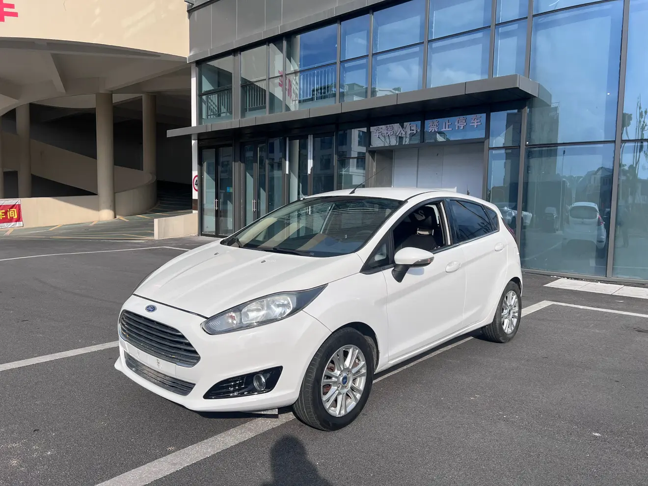 Ford Carnival  из Китая