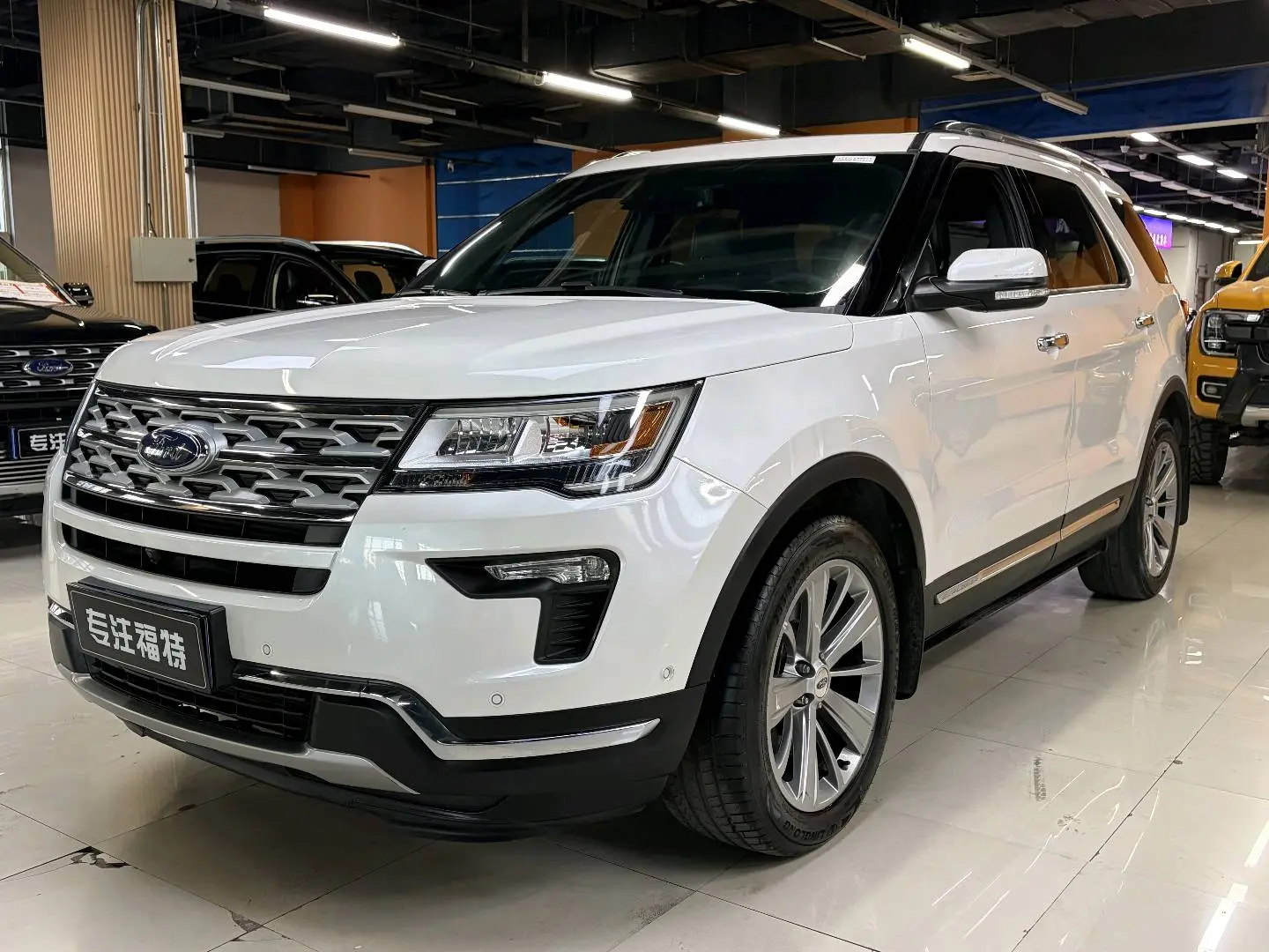 Ford Explorer  из Китая