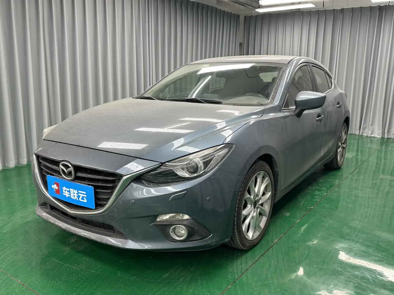 Mazda Axela (Mazda3)  из Китая
