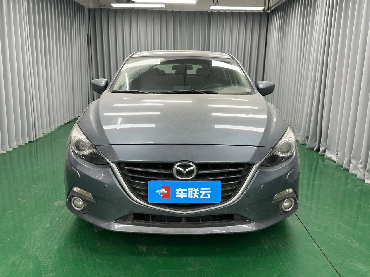Mazda Axela (Mazda3)  из Китая