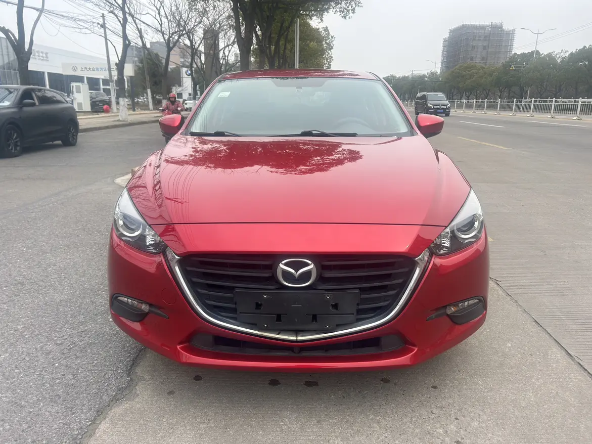 Mazda Axela (Mazda3)  из Китая