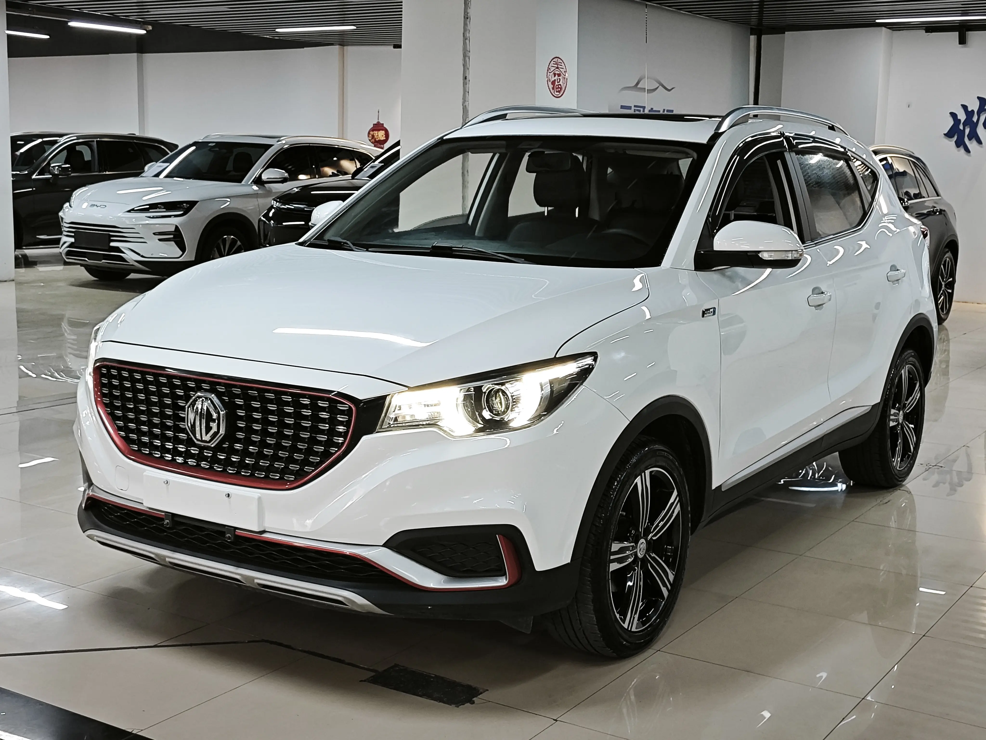 MG ZS