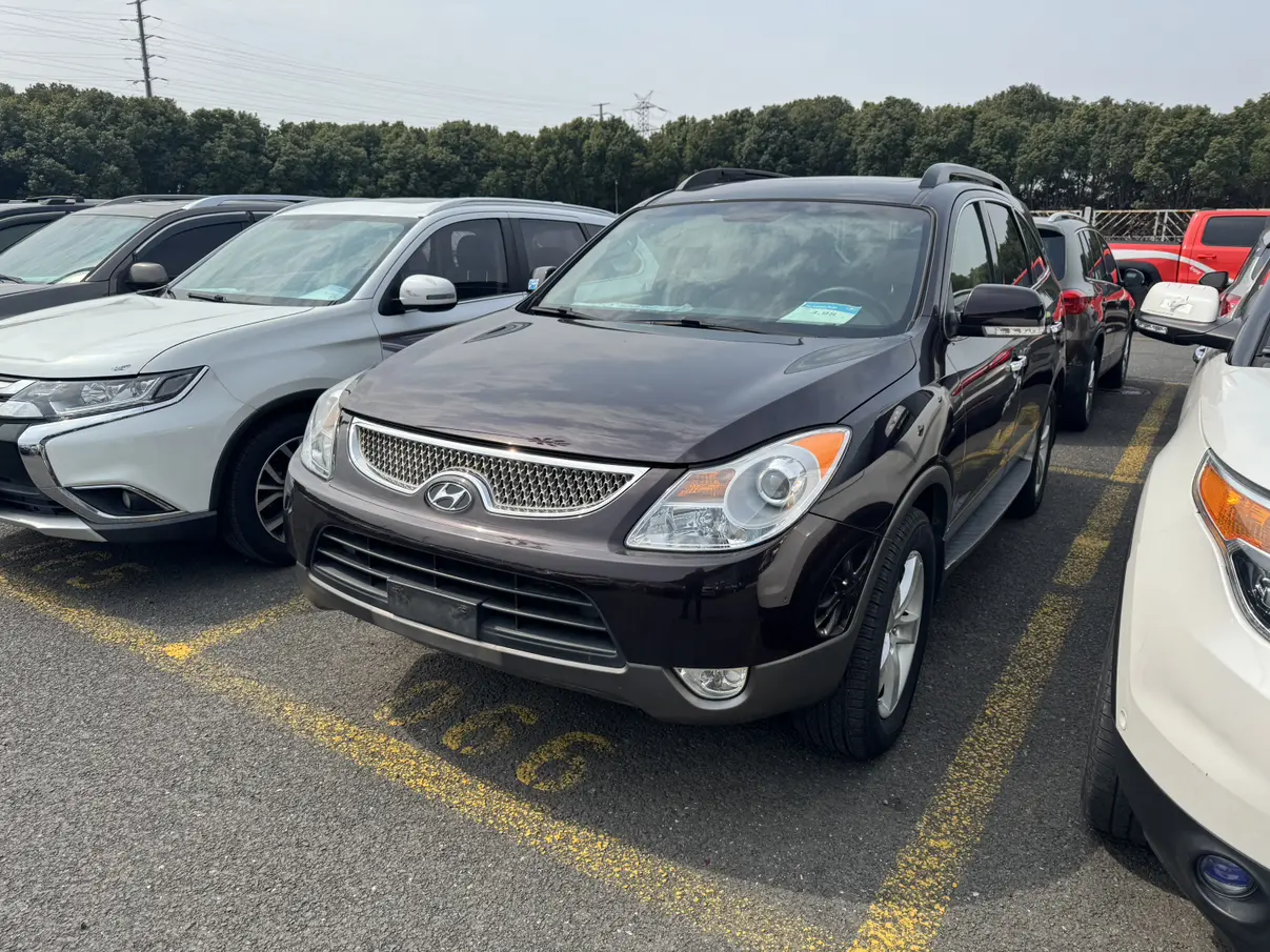 Hyundai Velasquez