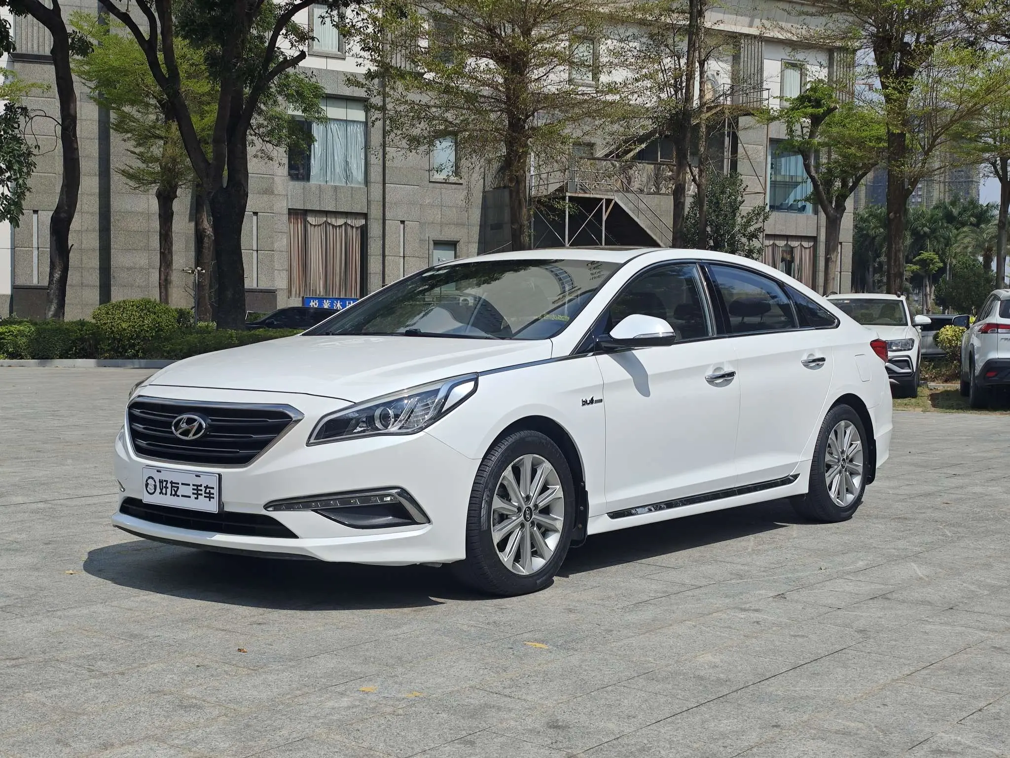Hyundai Sonata nine