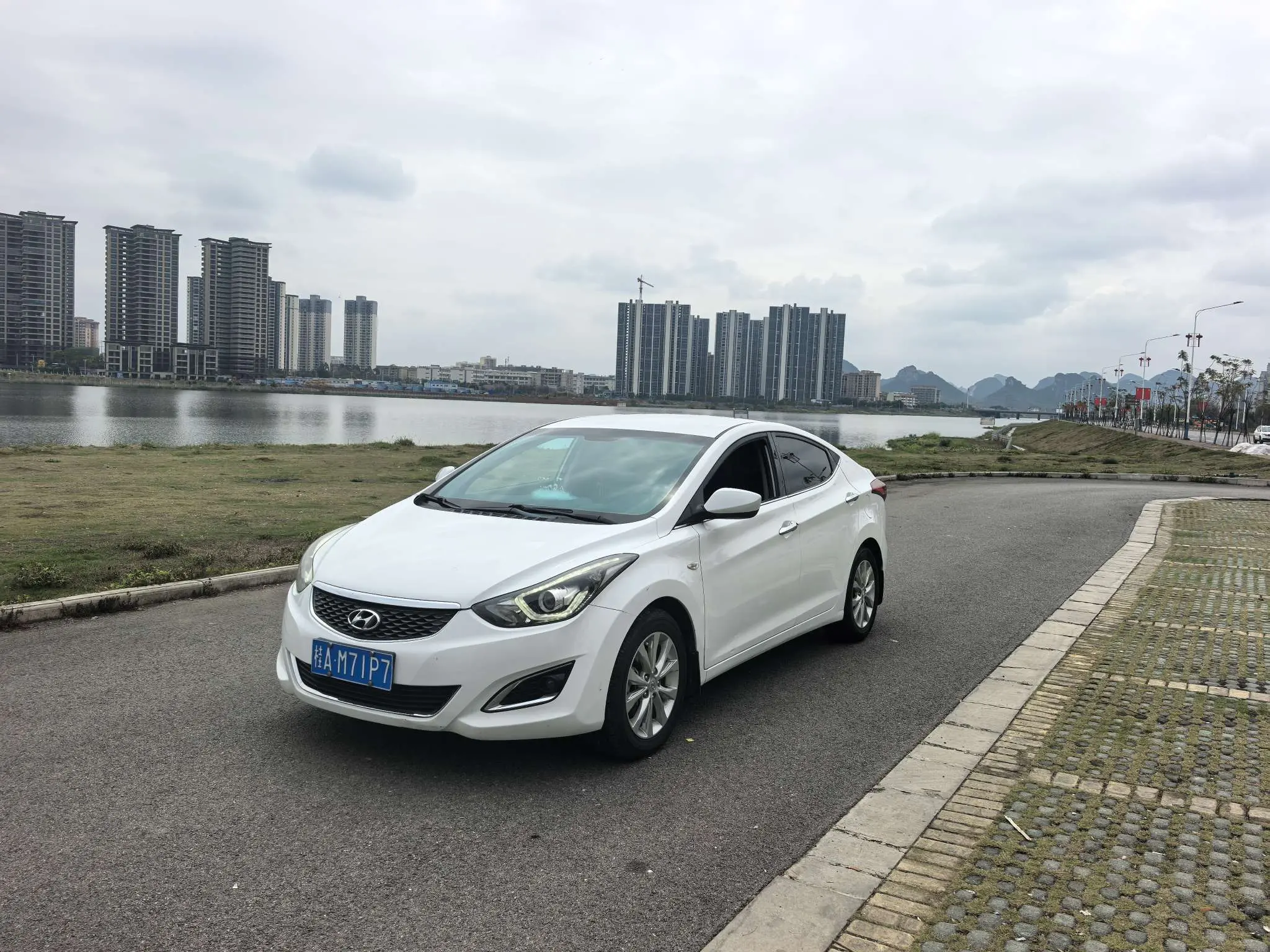 Hyundai Elantra  из Китая