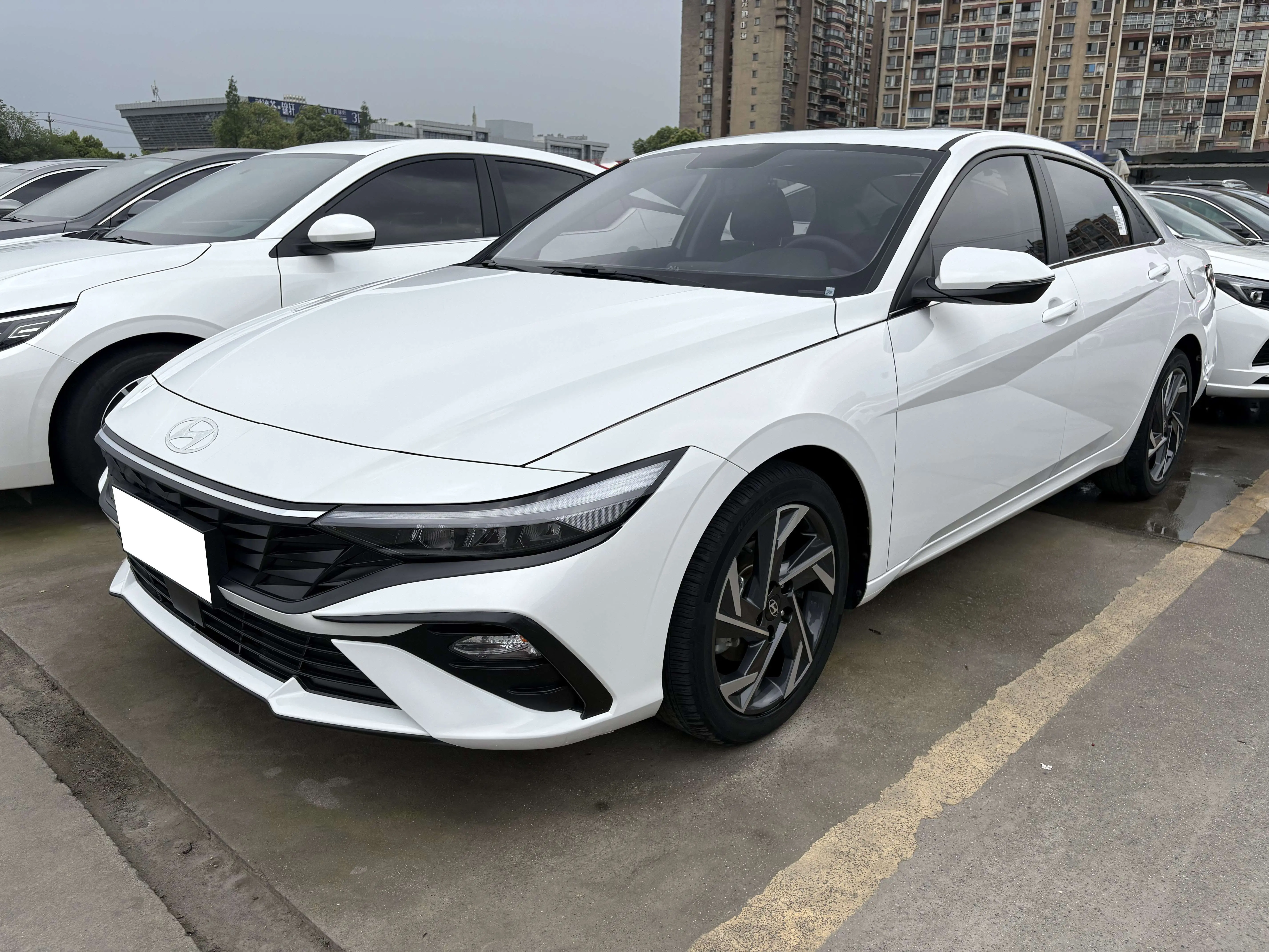Hyundai Elantra  из Китая