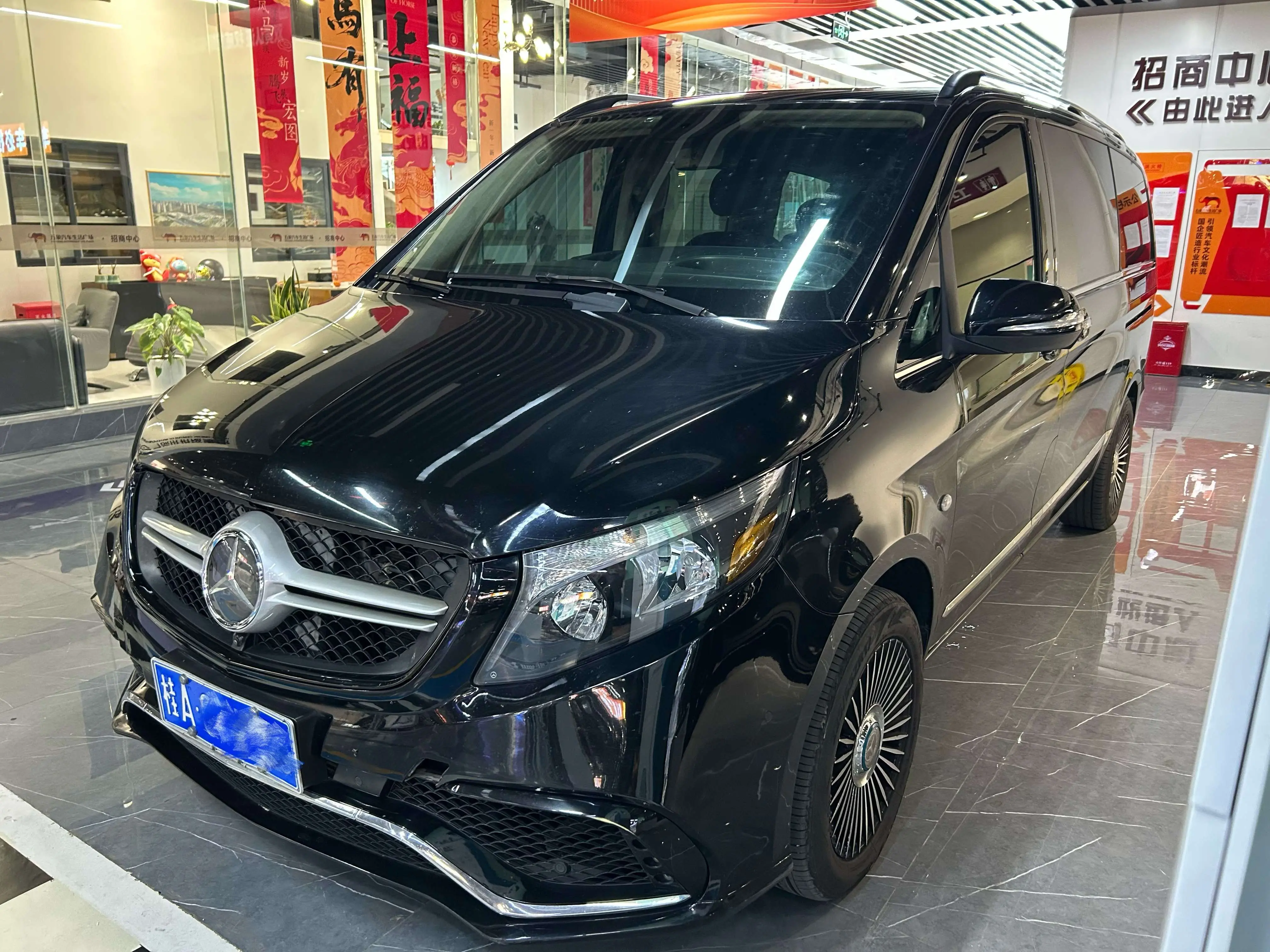 Mercedes-Benz Metris  из Китая