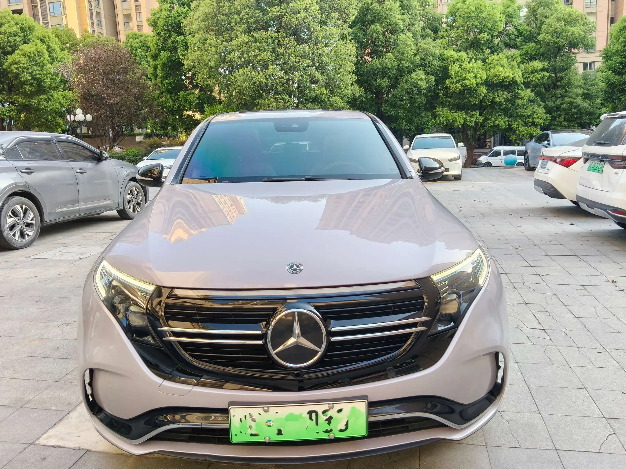 Mercedes-Benz EQC  из Китая