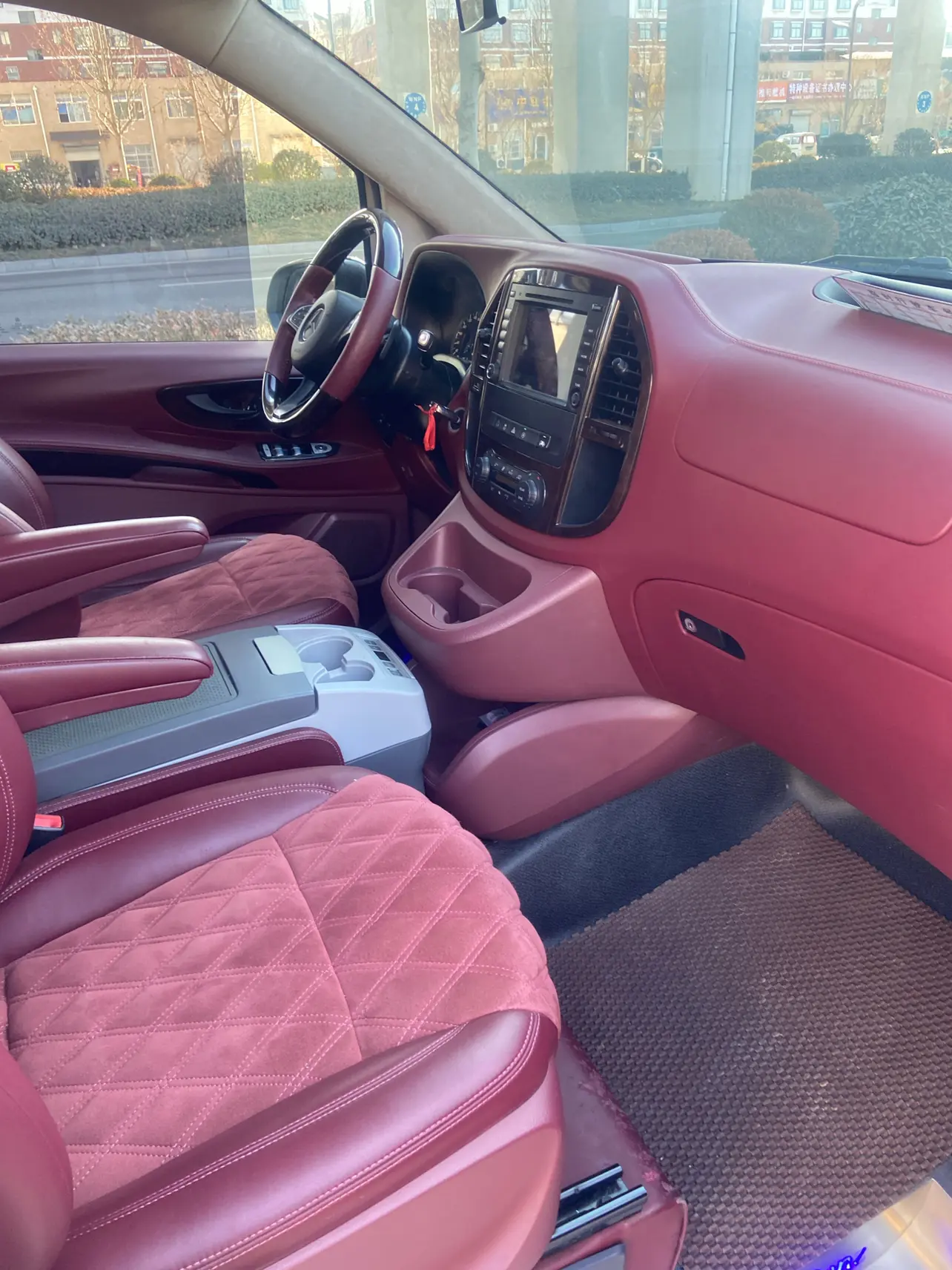 Mercedes-Benz Vito  из Китая