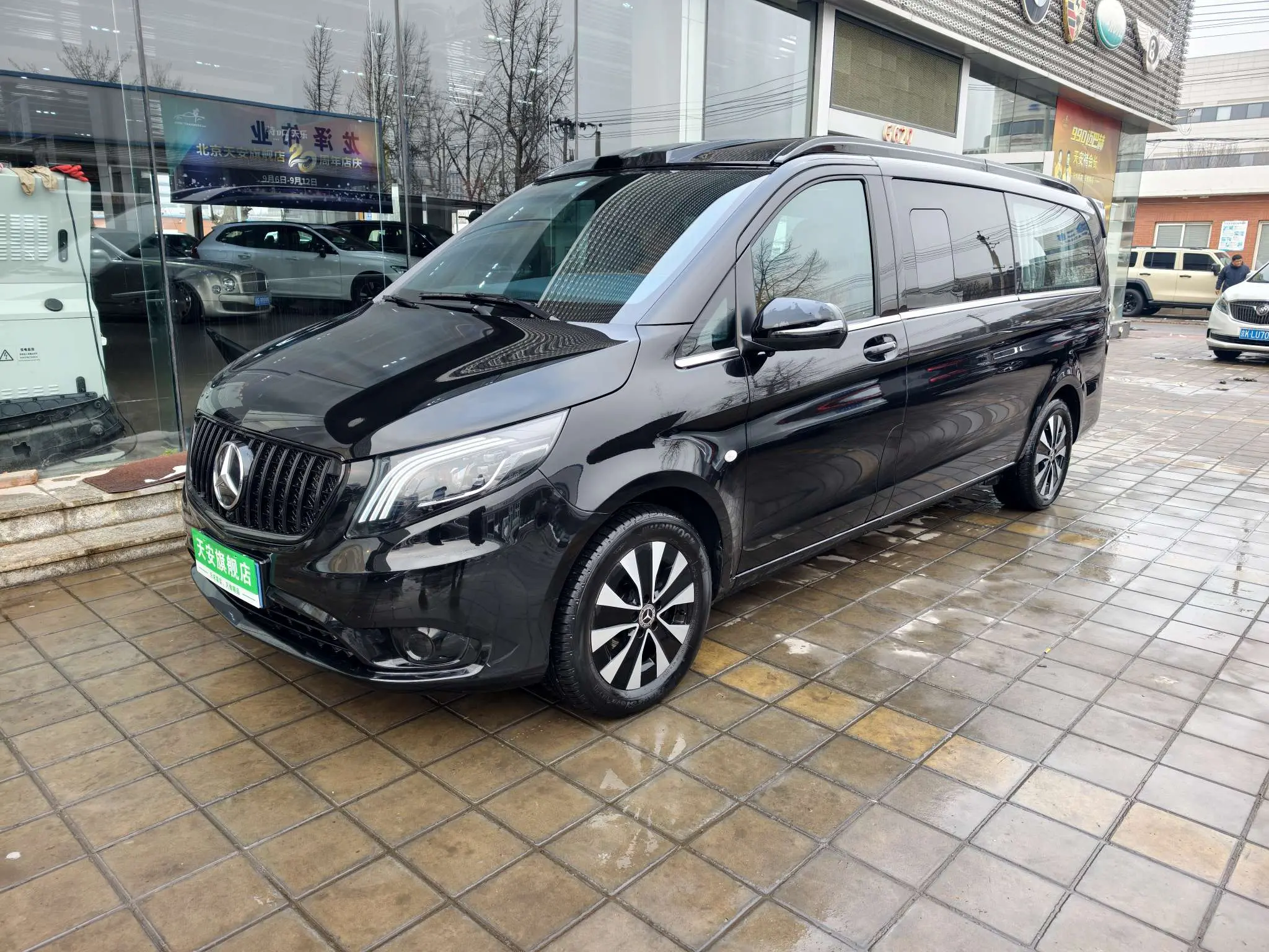 Mercedes-Benz Vito  из Китая