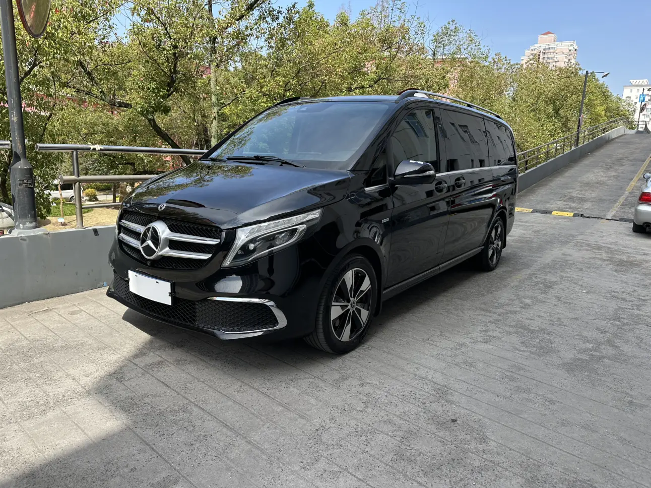 Mercedes-Benz Mercedes Benz V Class  из Китая