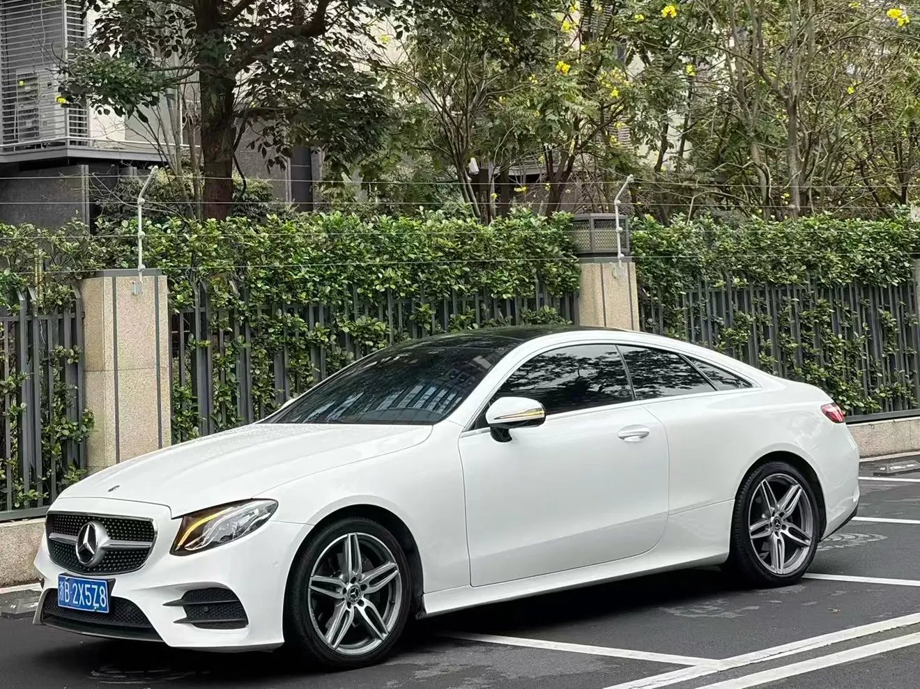 Mercedes-Benz E-Class  из Китая