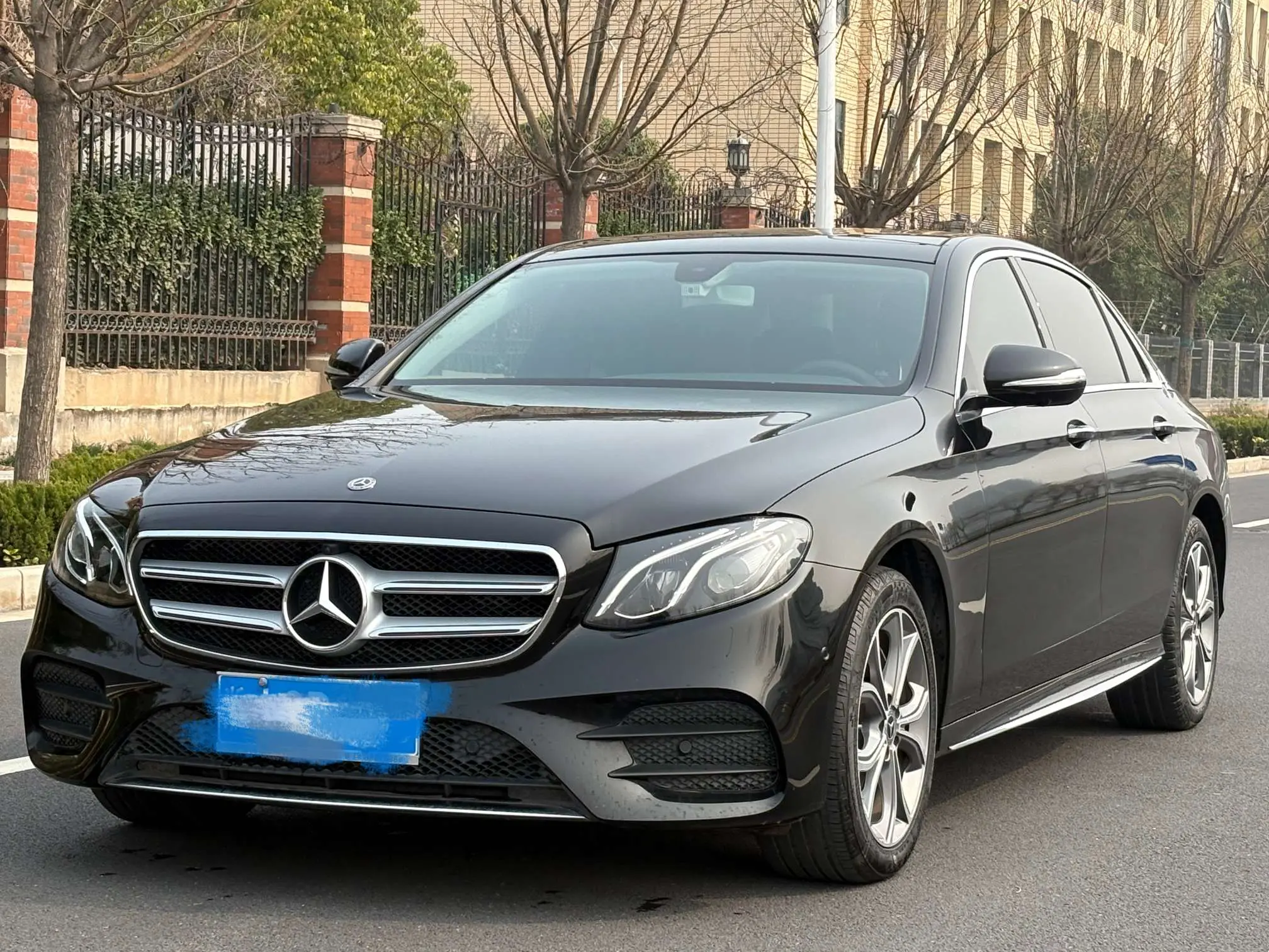Mercedes-Benz E-Class  из Китая