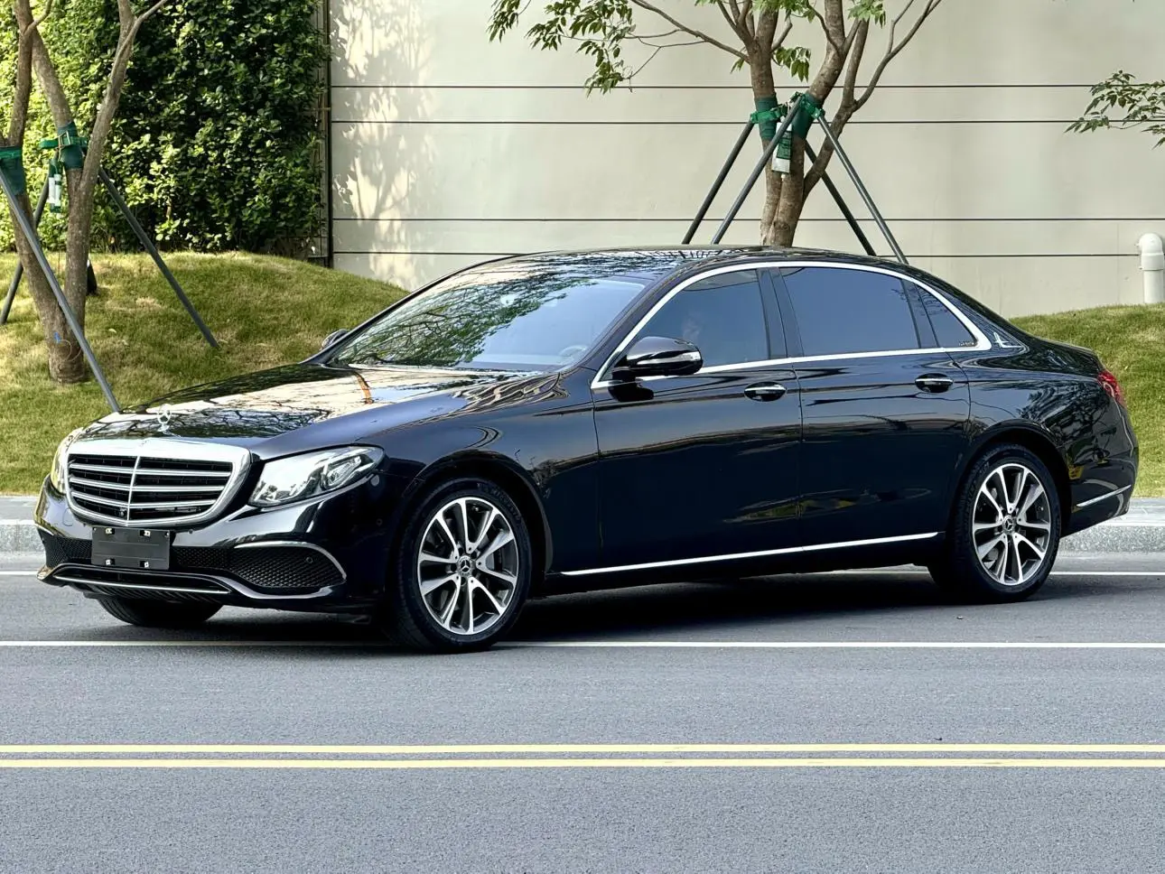 Mercedes-Benz E-Class  из Китая