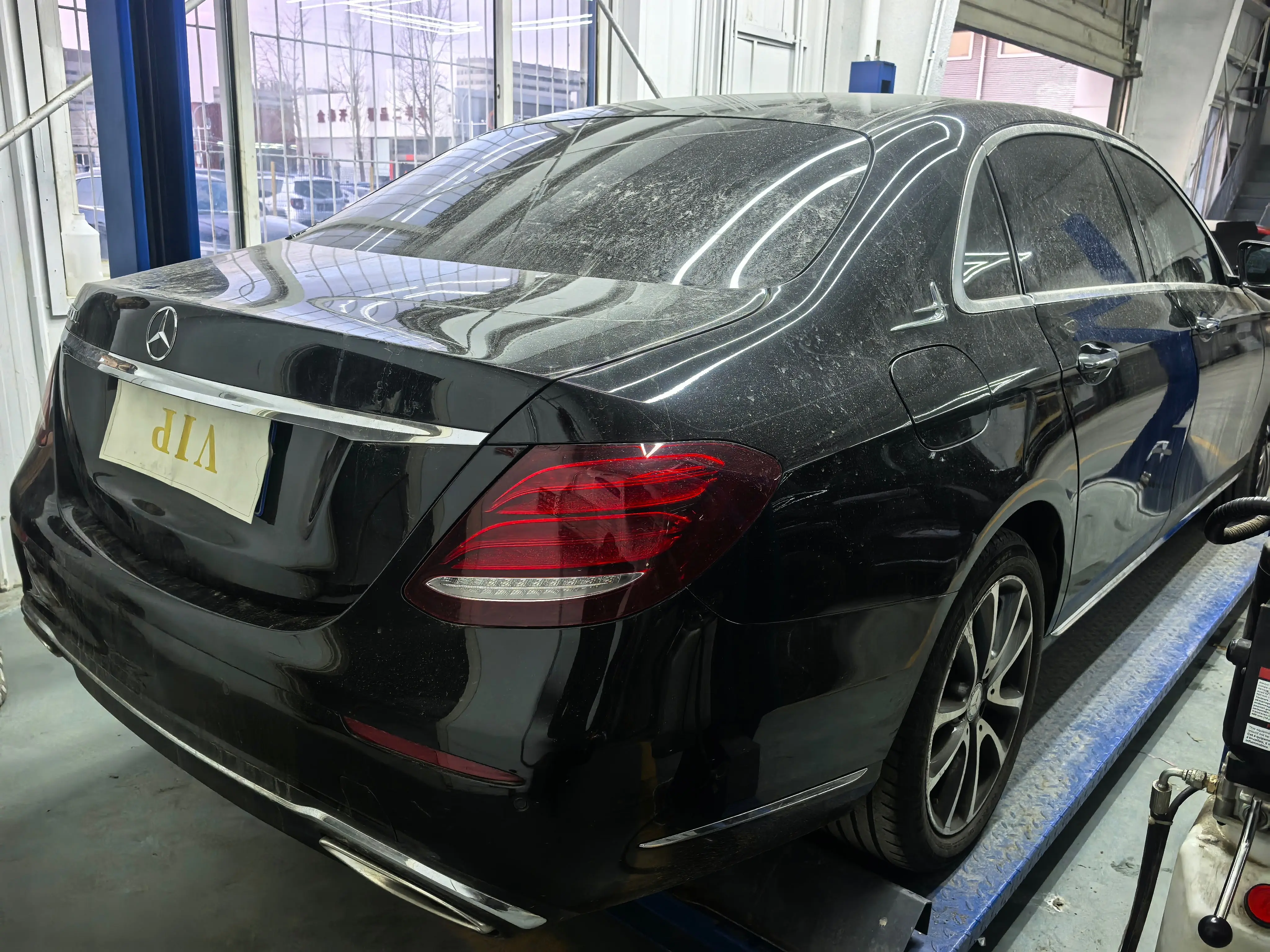 Mercedes-Benz E-Class  из Китая