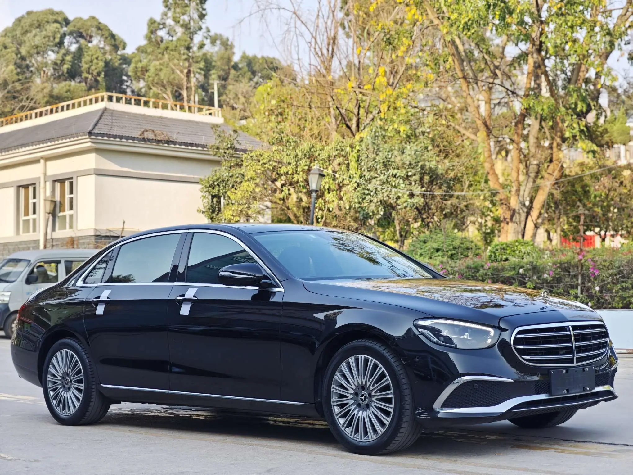 Mercedes-Benz E-Class  из Китая