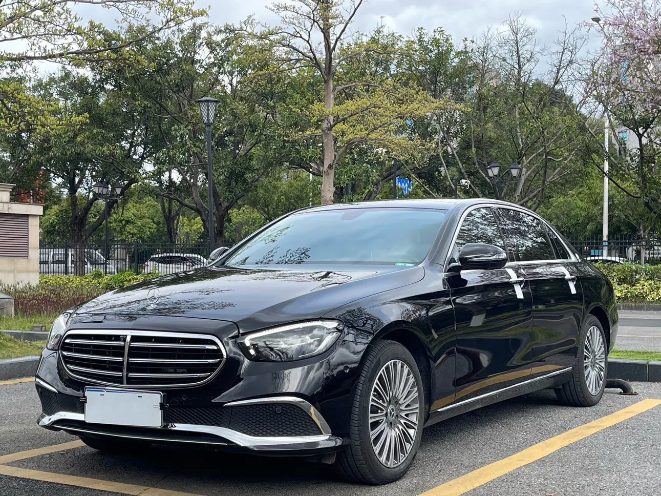 Mercedes-Benz E-Class  из Китая