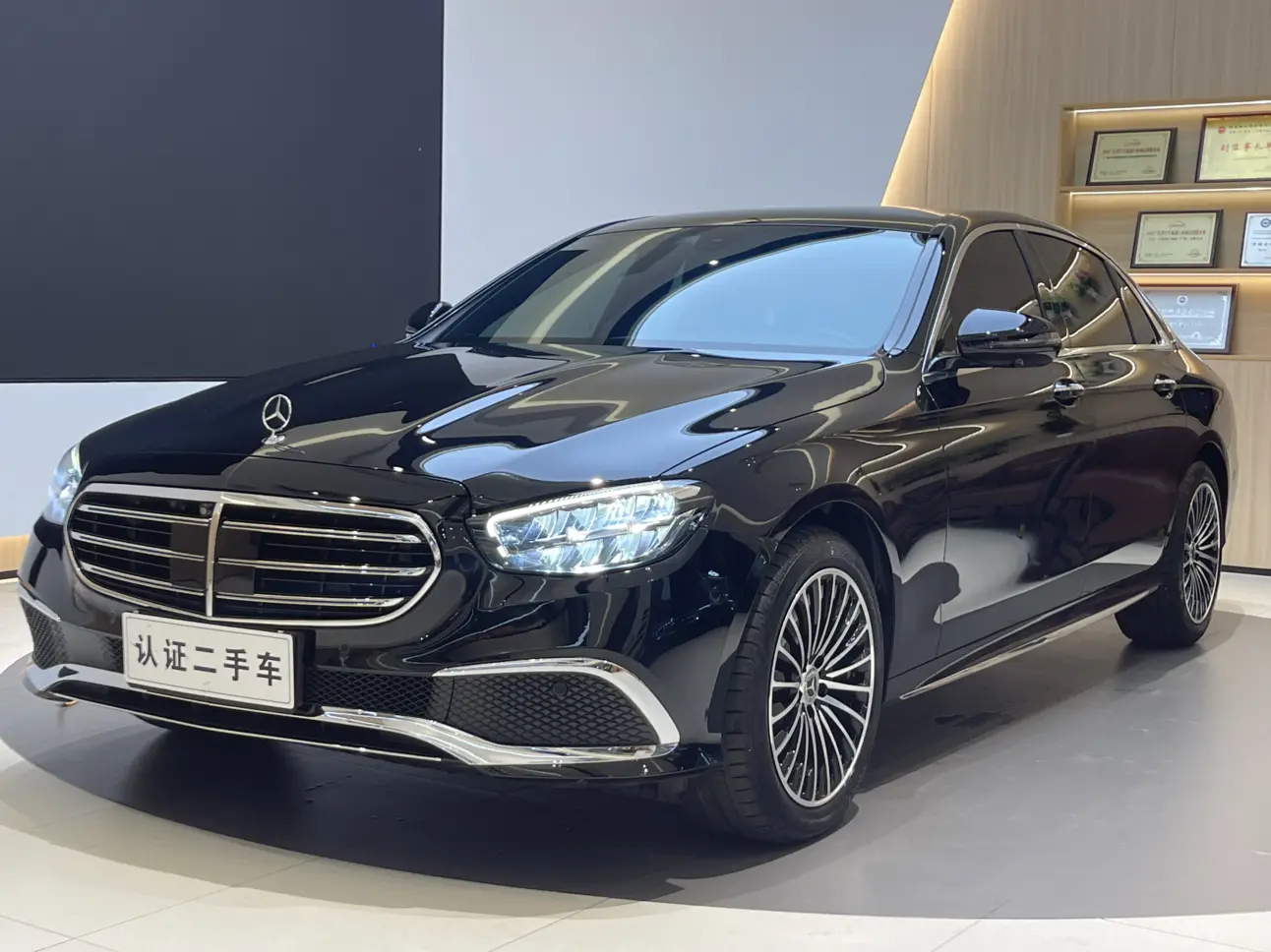 Mercedes-Benz E-Class  из Китая