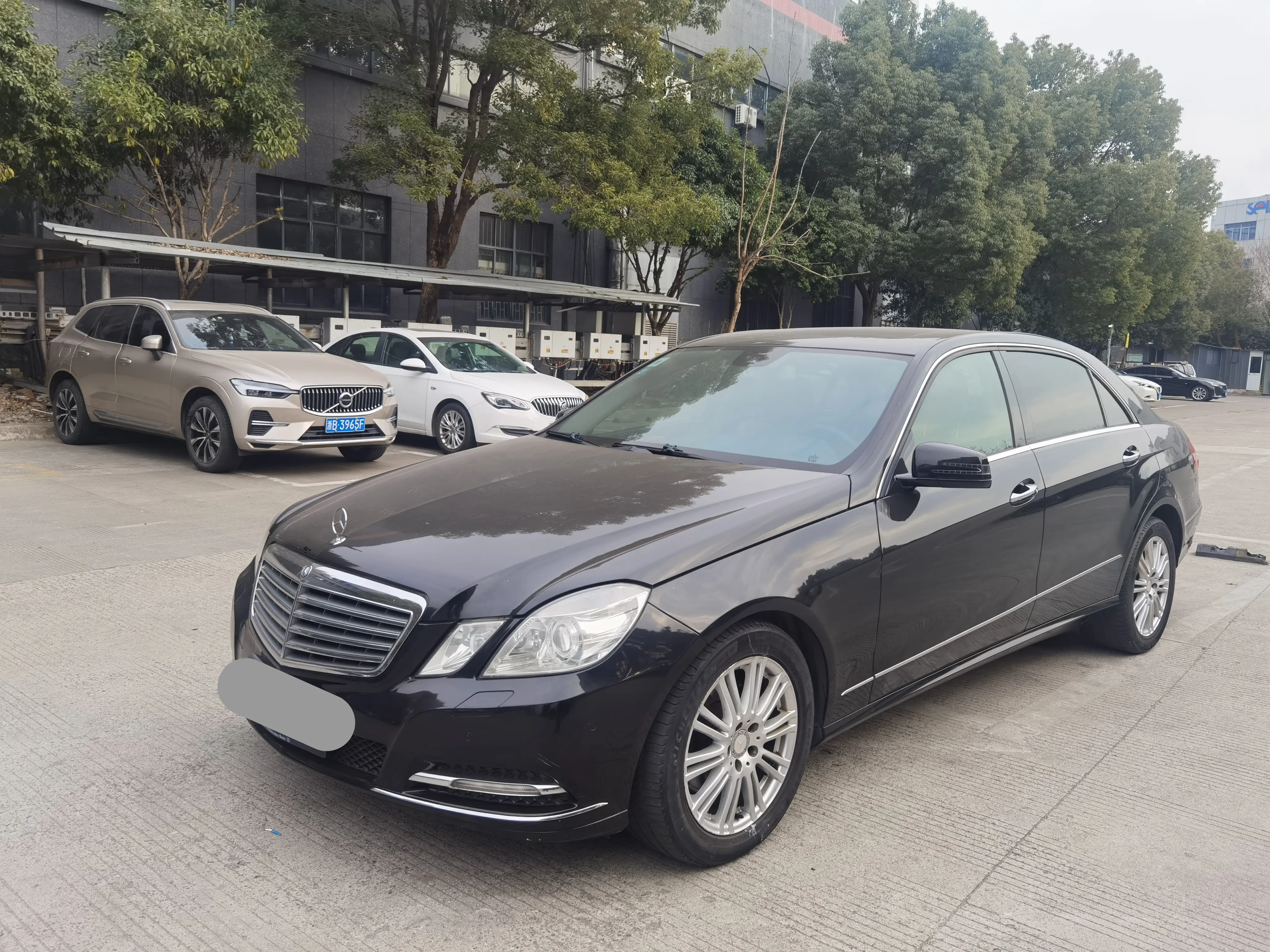 Mercedes-Benz E-Class  из Китая