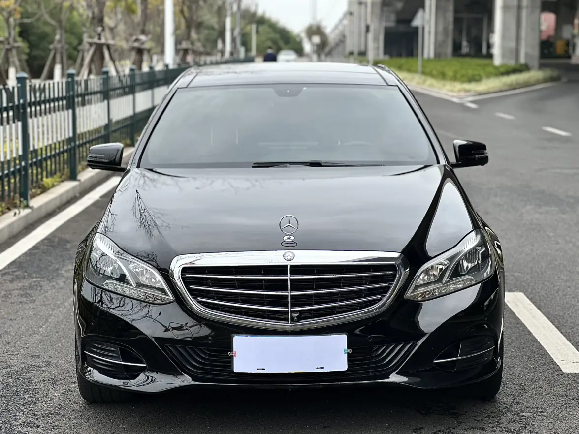Mercedes-Benz E-Class  из Китая