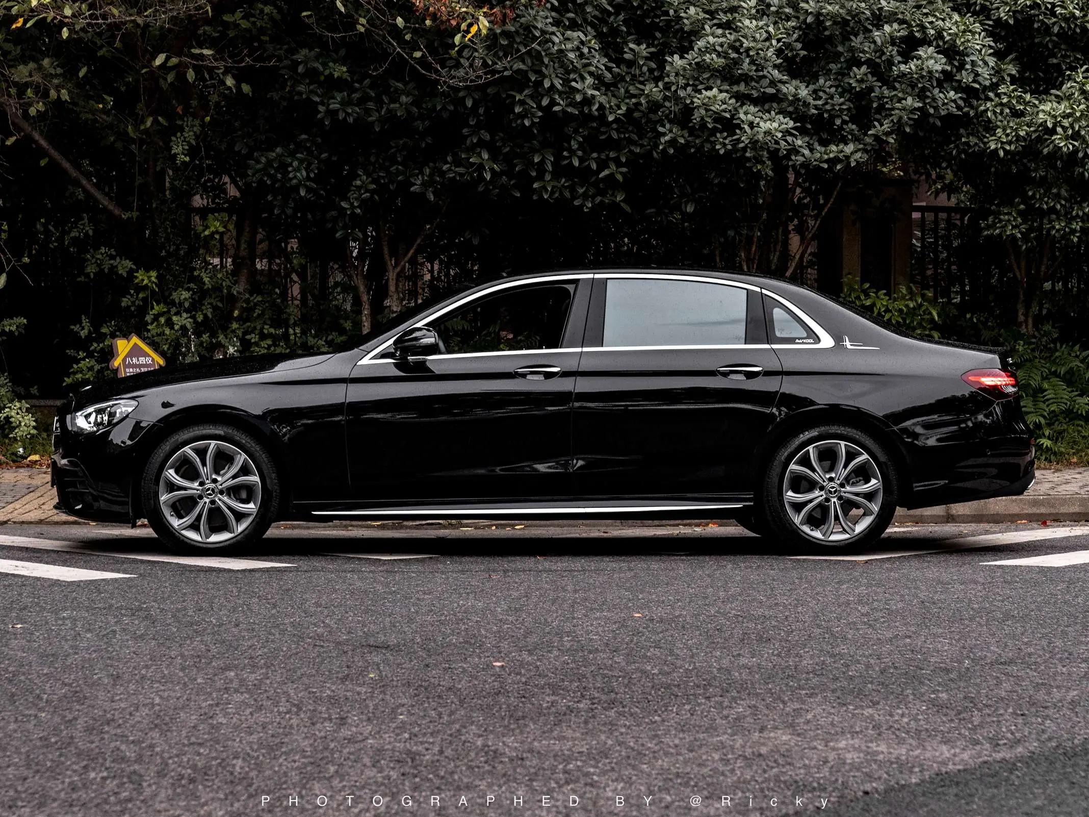 Mercedes-Benz E-Class  из Китая