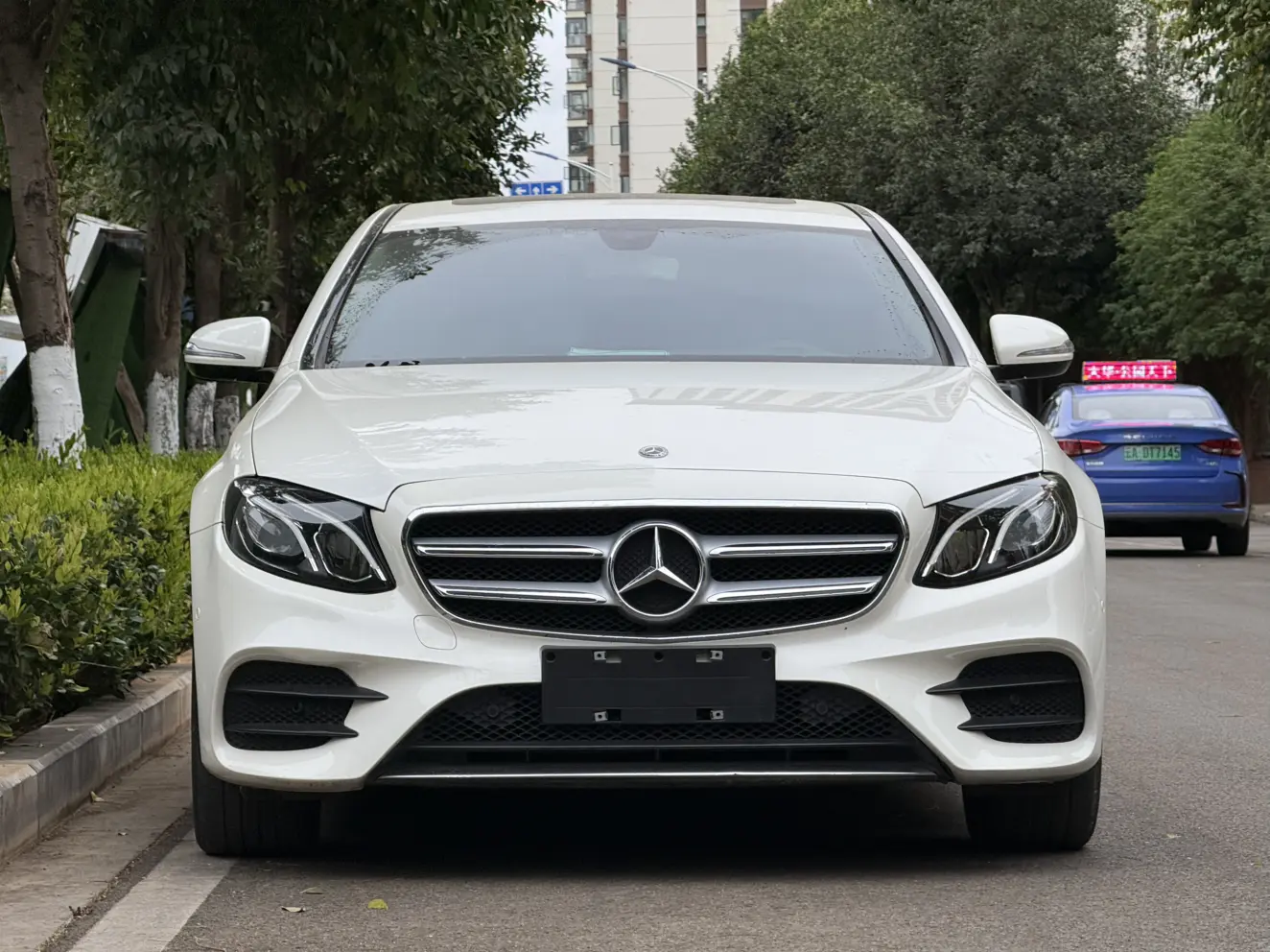 Mercedes-Benz E-Class  из Китая