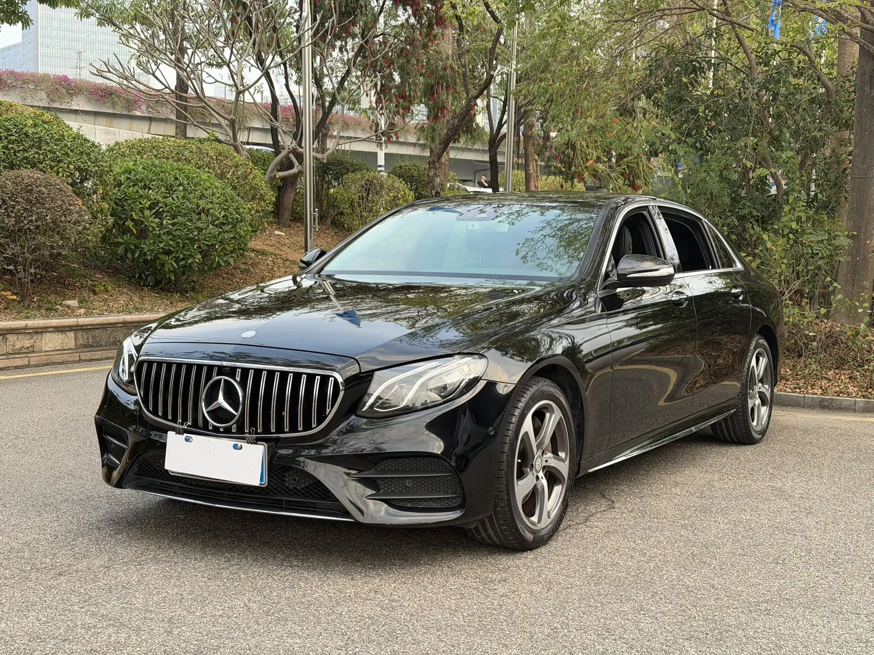 Mercedes-Benz E-Class  из Китая