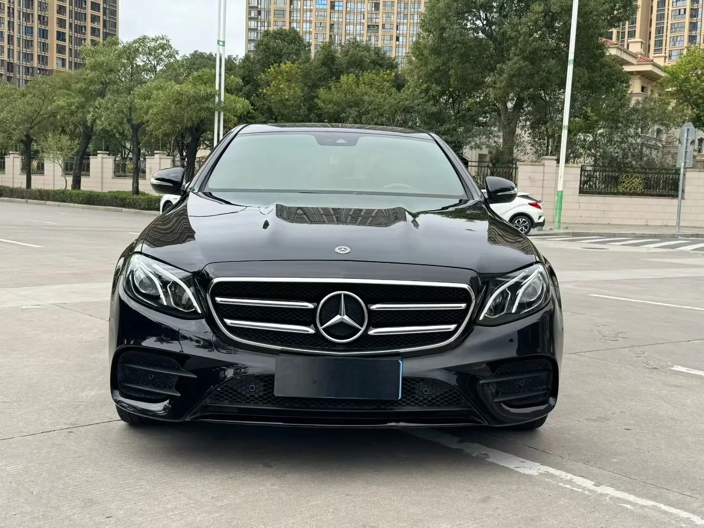 Mercedes-Benz E-Class  из Китая
