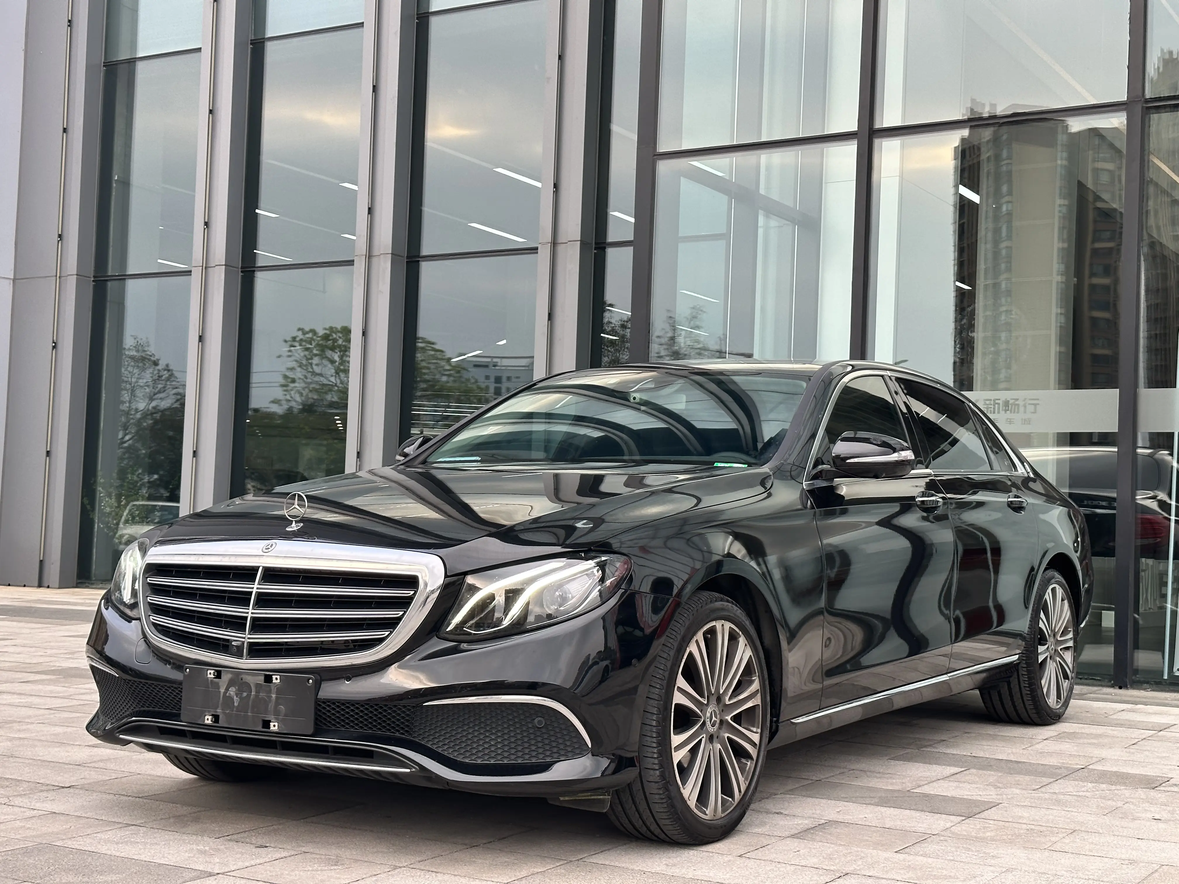 Mercedes-Benz E-Class  из Китая