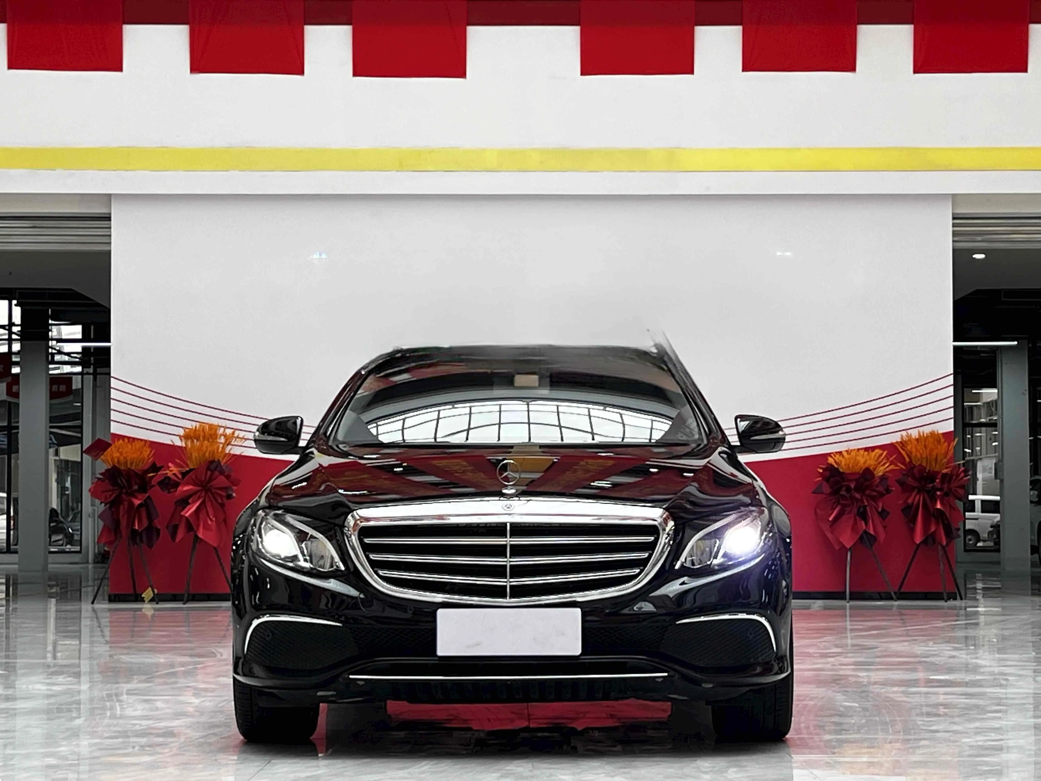 Mercedes-Benz E-Class  из Китая