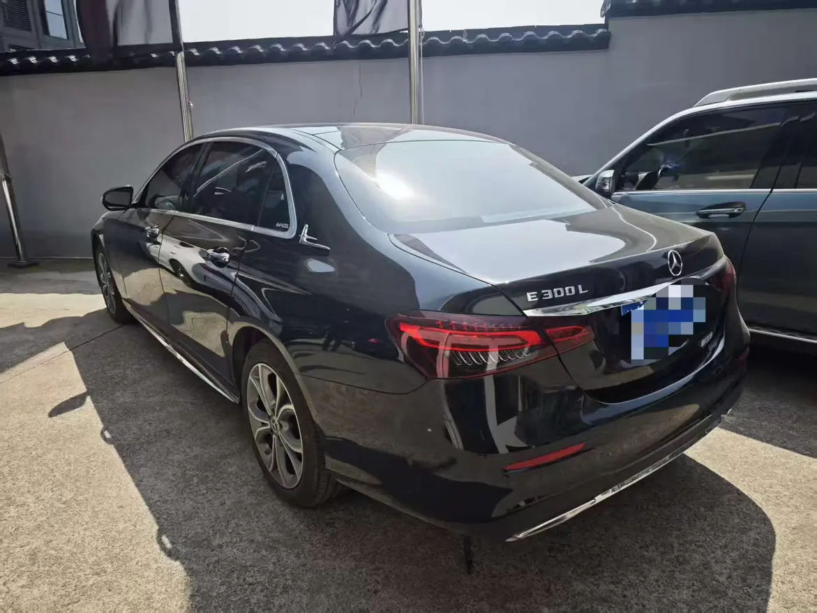 Mercedes-Benz E-Class  из Китая