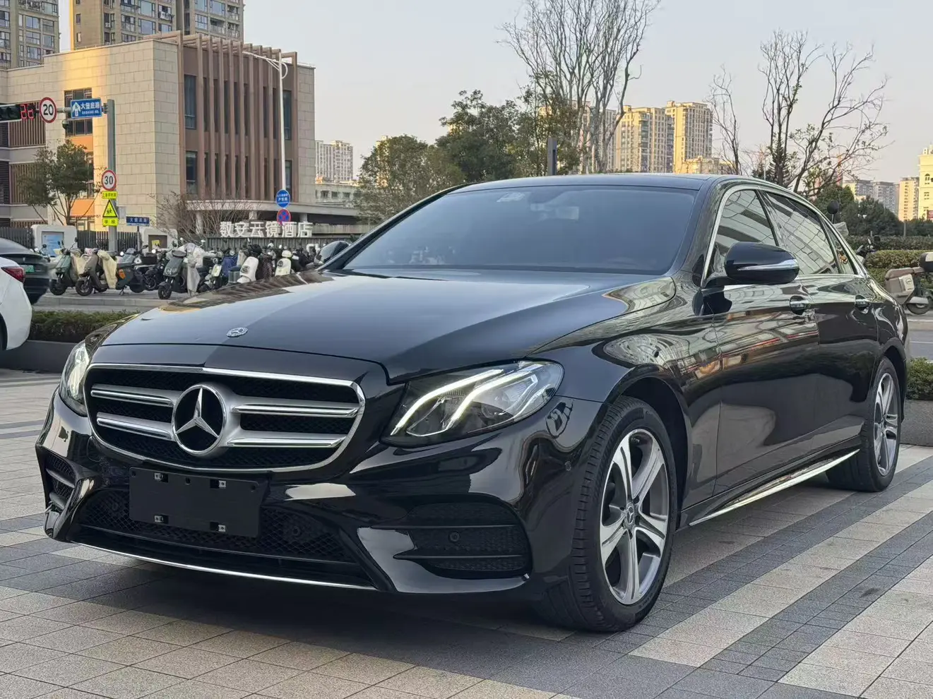 Mercedes-Benz E-Class  из Китая