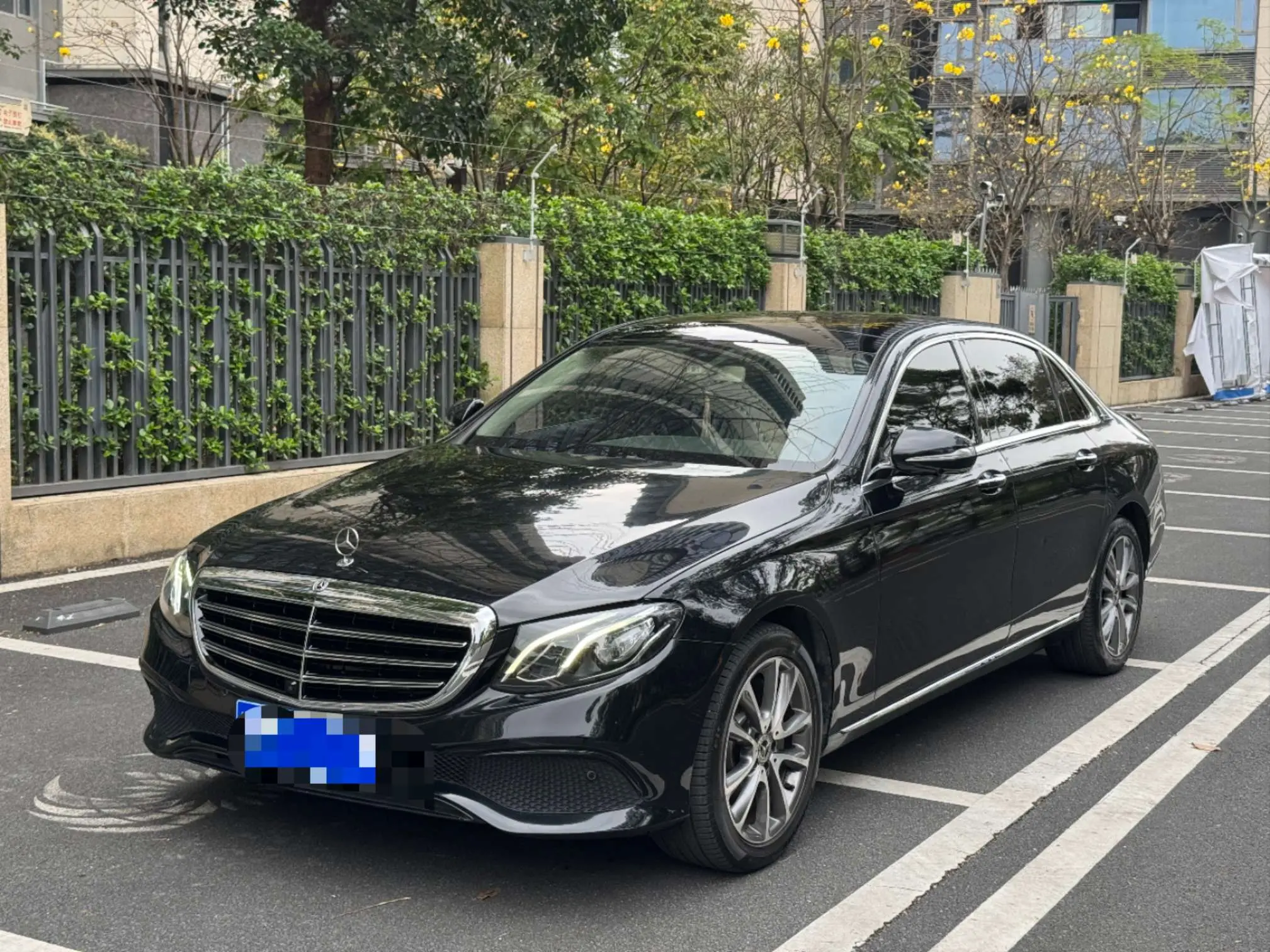 Mercedes-Benz E-Class  из Китая