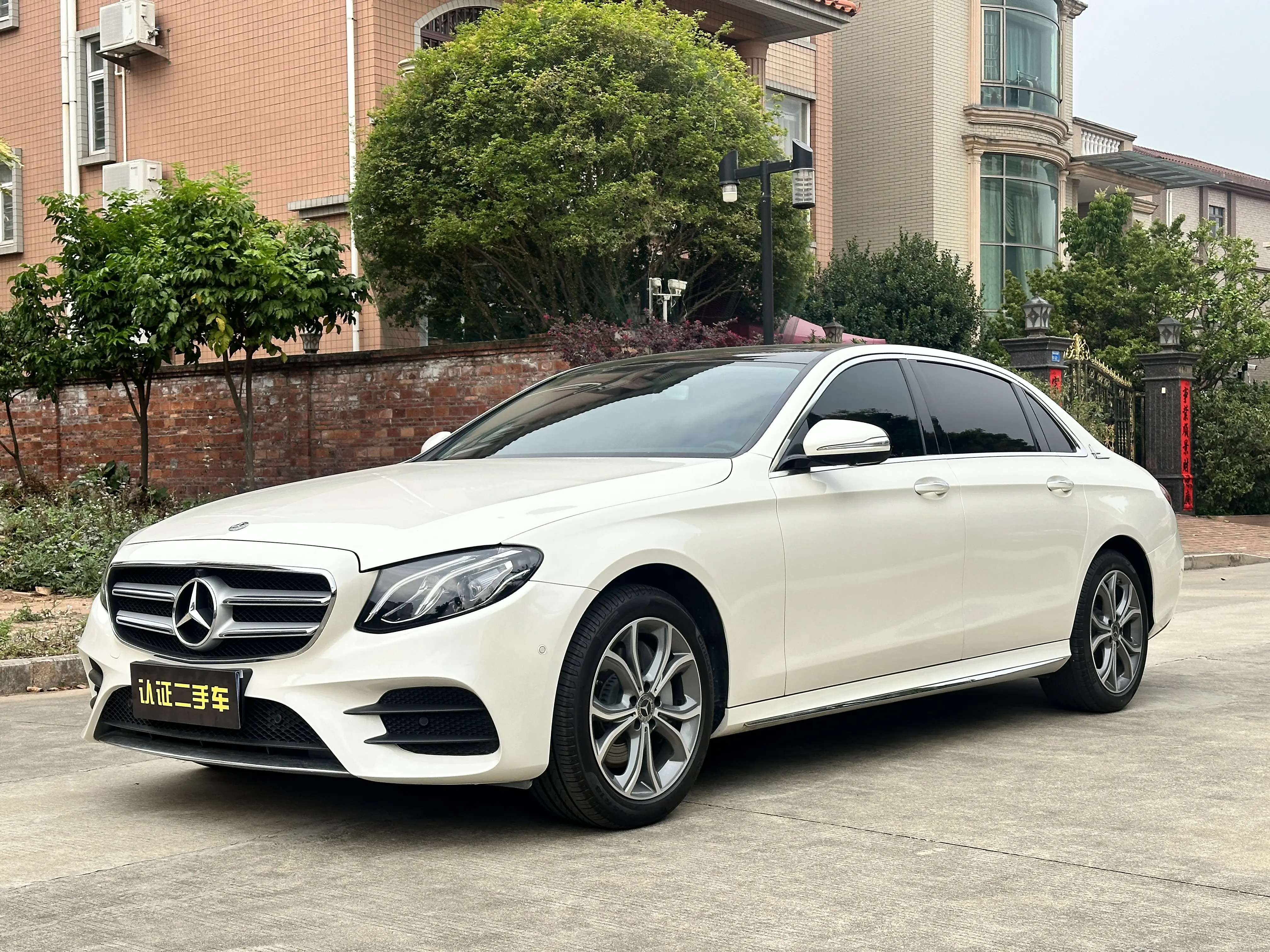 Mercedes-Benz E-Class  из Китая