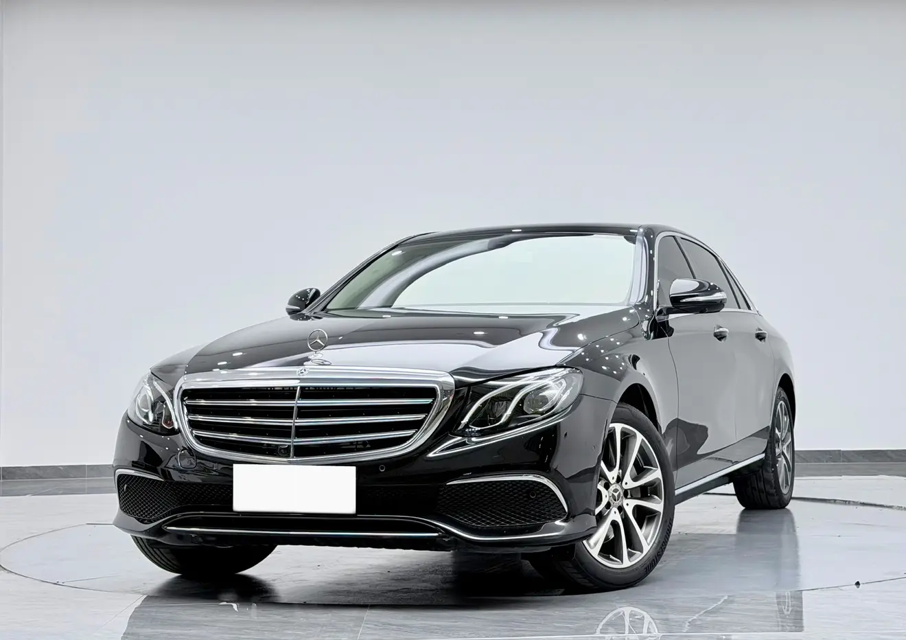 Mercedes-Benz E-Class  из Китая