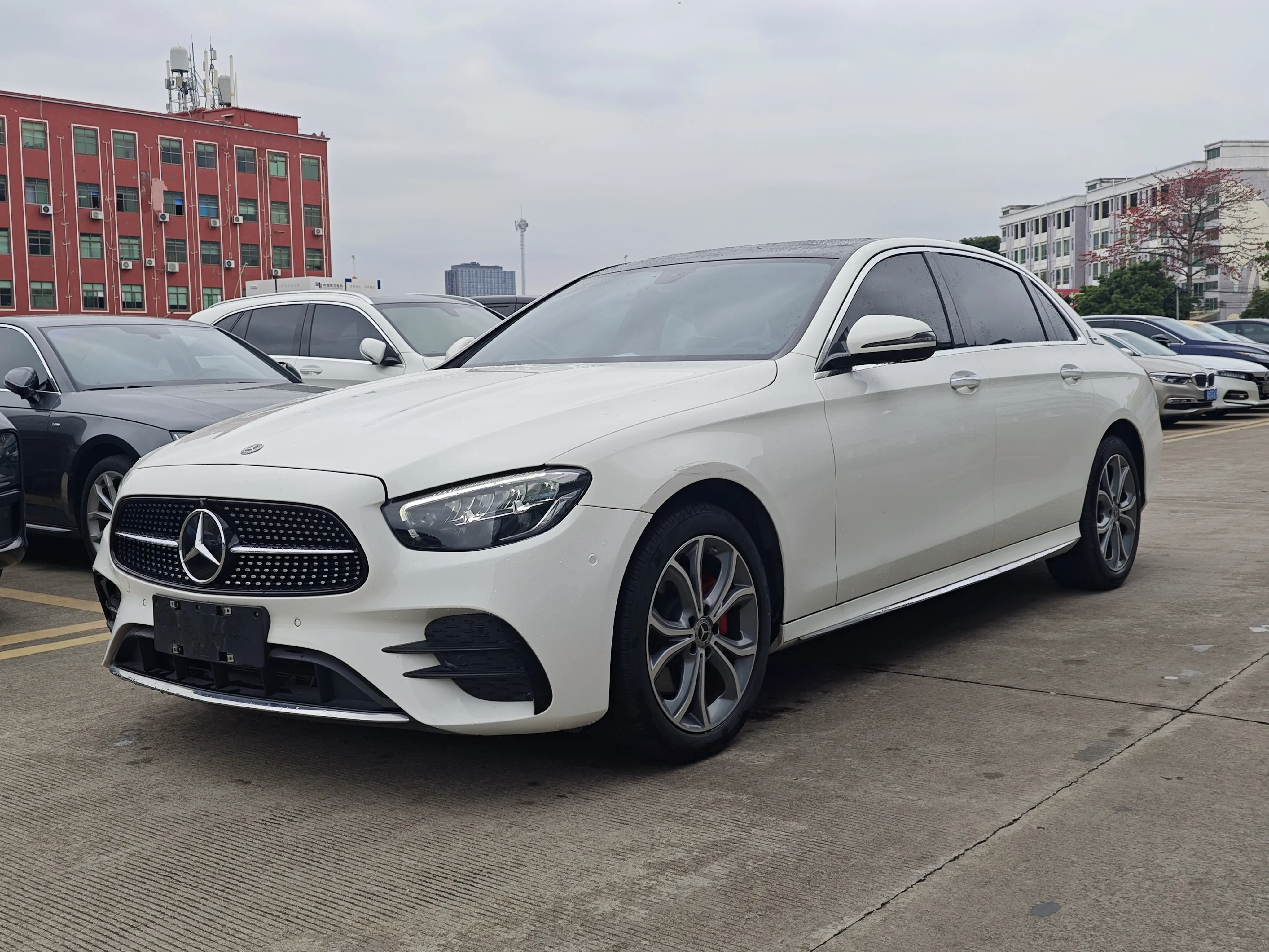 Mercedes-Benz E-Class  из Китая