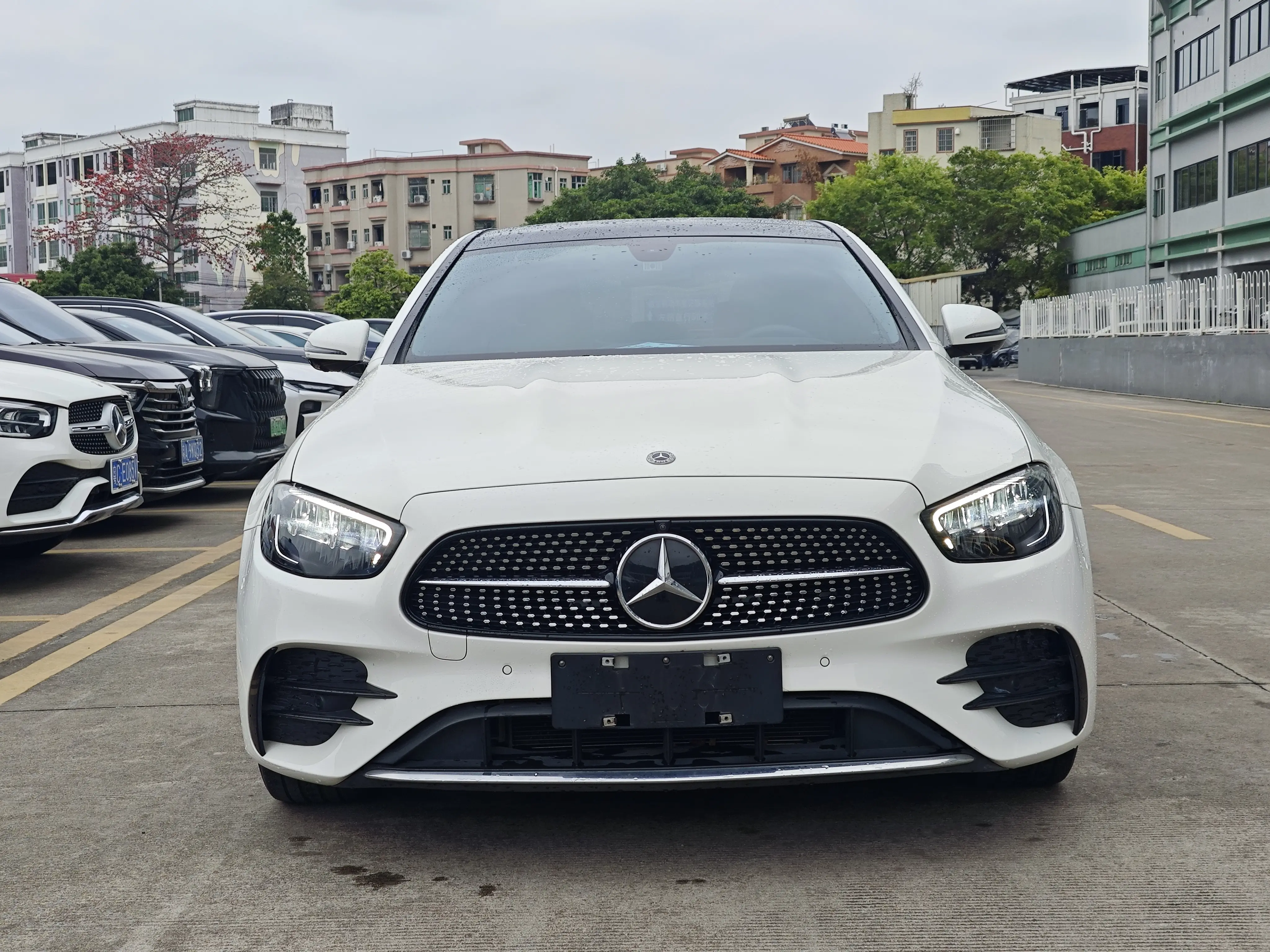 Mercedes-Benz E-Class  из Китая
