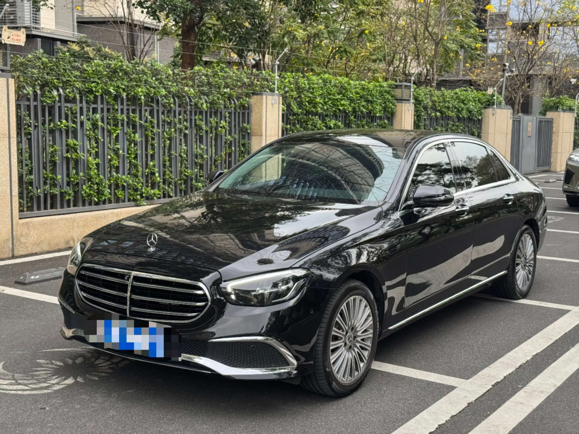 Mercedes-Benz E-Class  из Китая